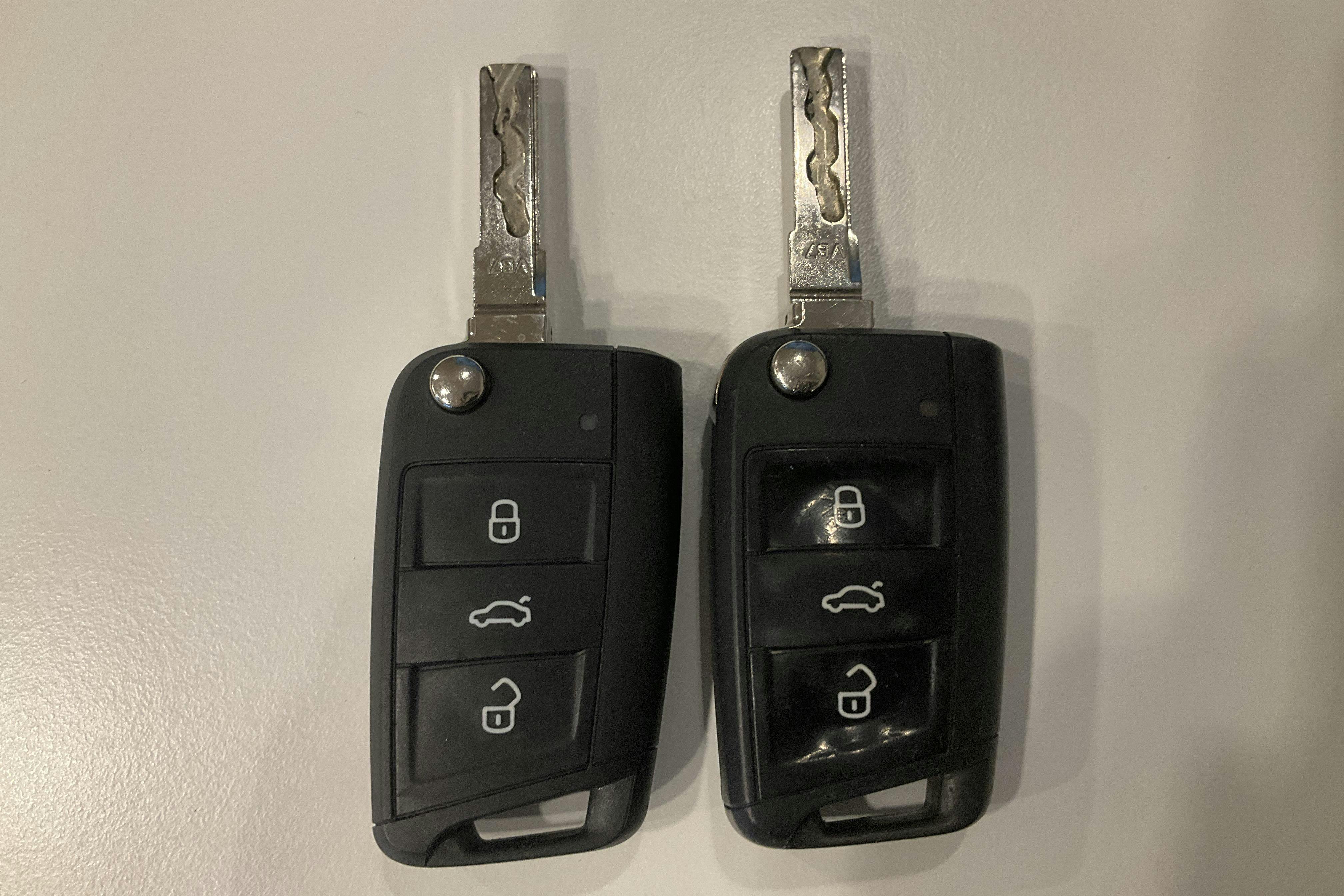 Presentation photo 18 of 18: VW Golf VII 2.0 TDI 5dr 4MOTION (150hk) - 184 400 km - Manual - Dark Grey - 2018