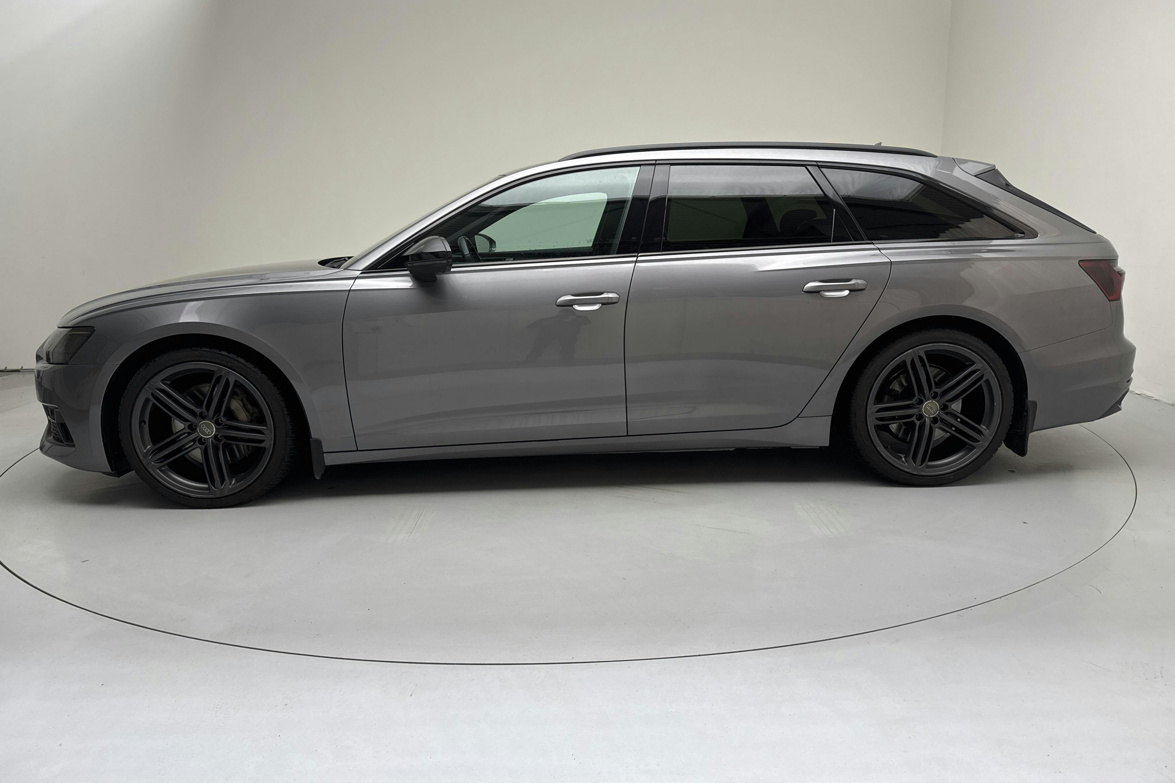 Presentationsfoto 2 av 14: Audi A6 Avant 50 TDI quattro (286hk) - 20 648 mil - Automat - grå - 2019