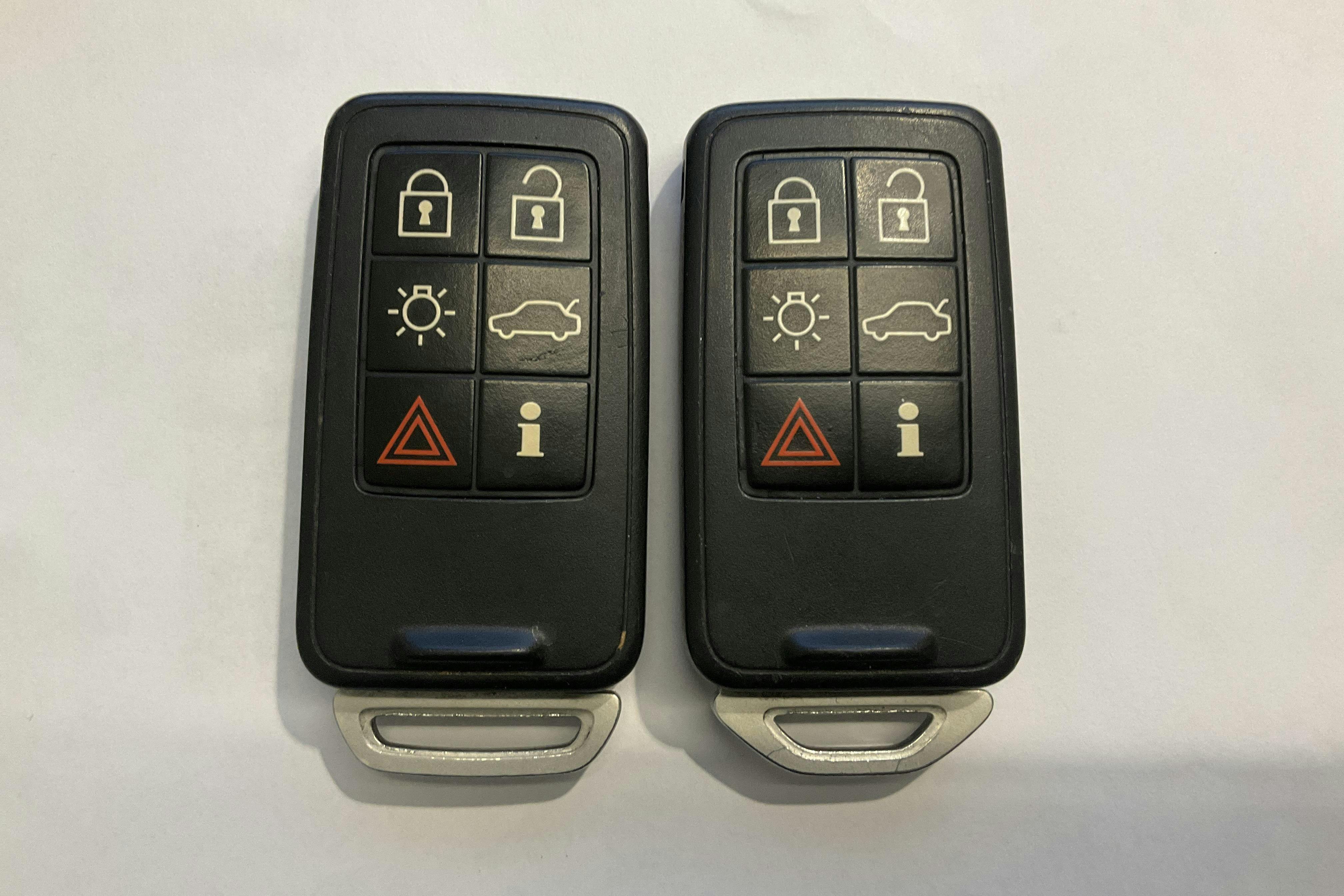 Presentation photo 16 of 16: Volvo XC60 D5 AWD (215hk) - 165 160 km - Automatic - red - 2014