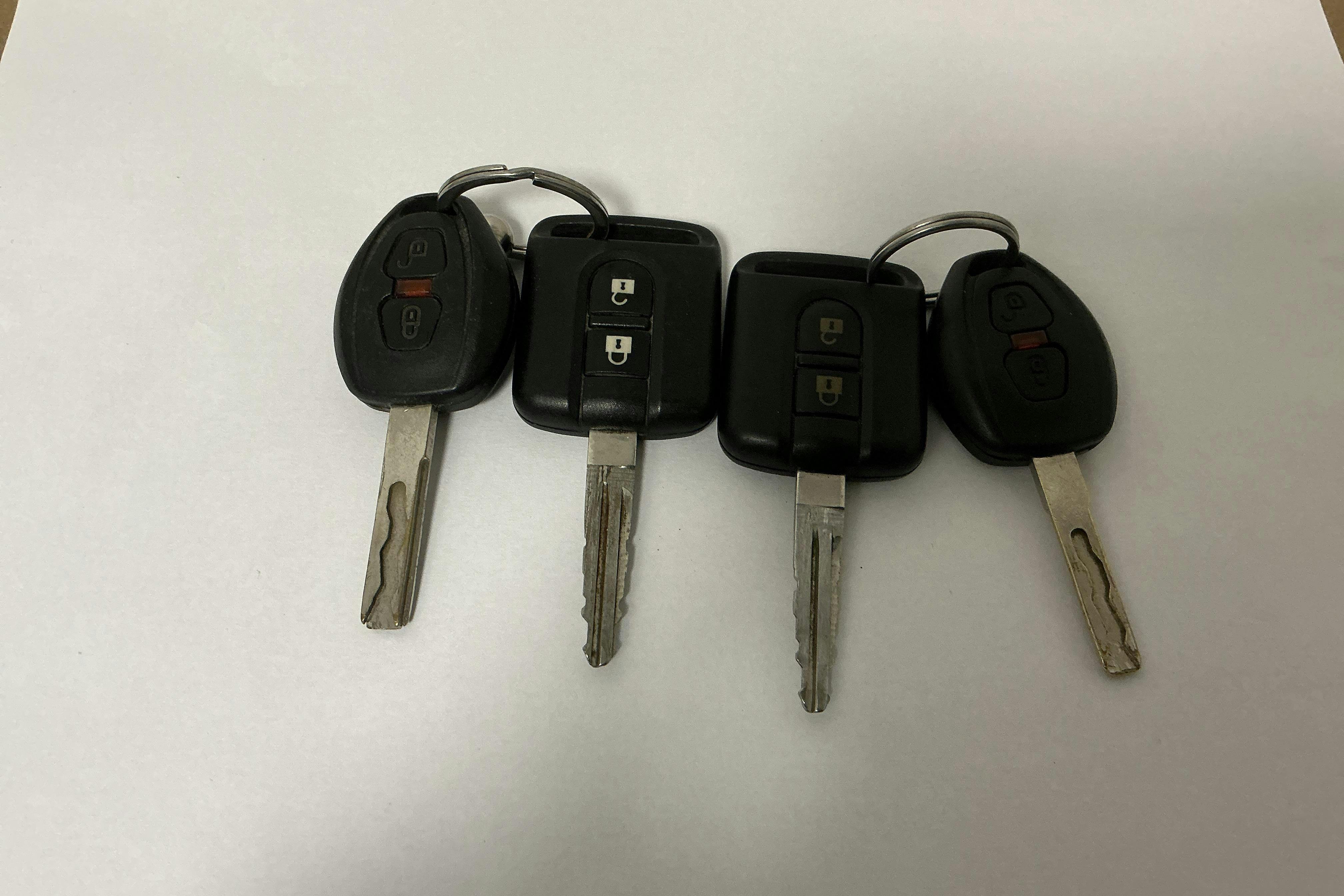 Esittelykuva 18 osoitteesta 18: Nissan Navara 3.0 dCi V6 (231hk) - 226 620 km - Automaattinen - musta - 2016