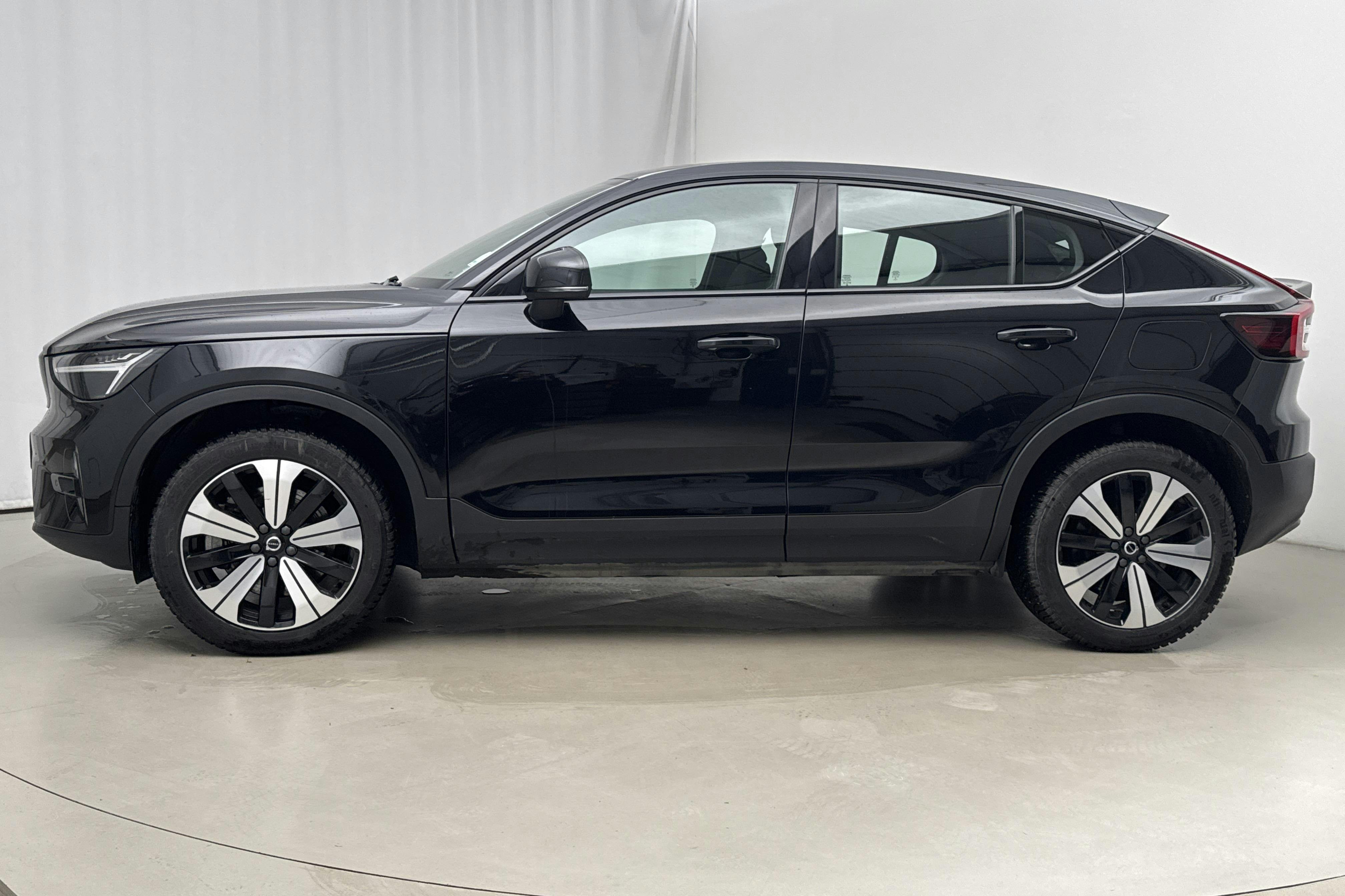 Presentationsfoto 2 av 24: Volvo C40 Recharge (231hk) - 7 754 mil - Automat - svart - 2023