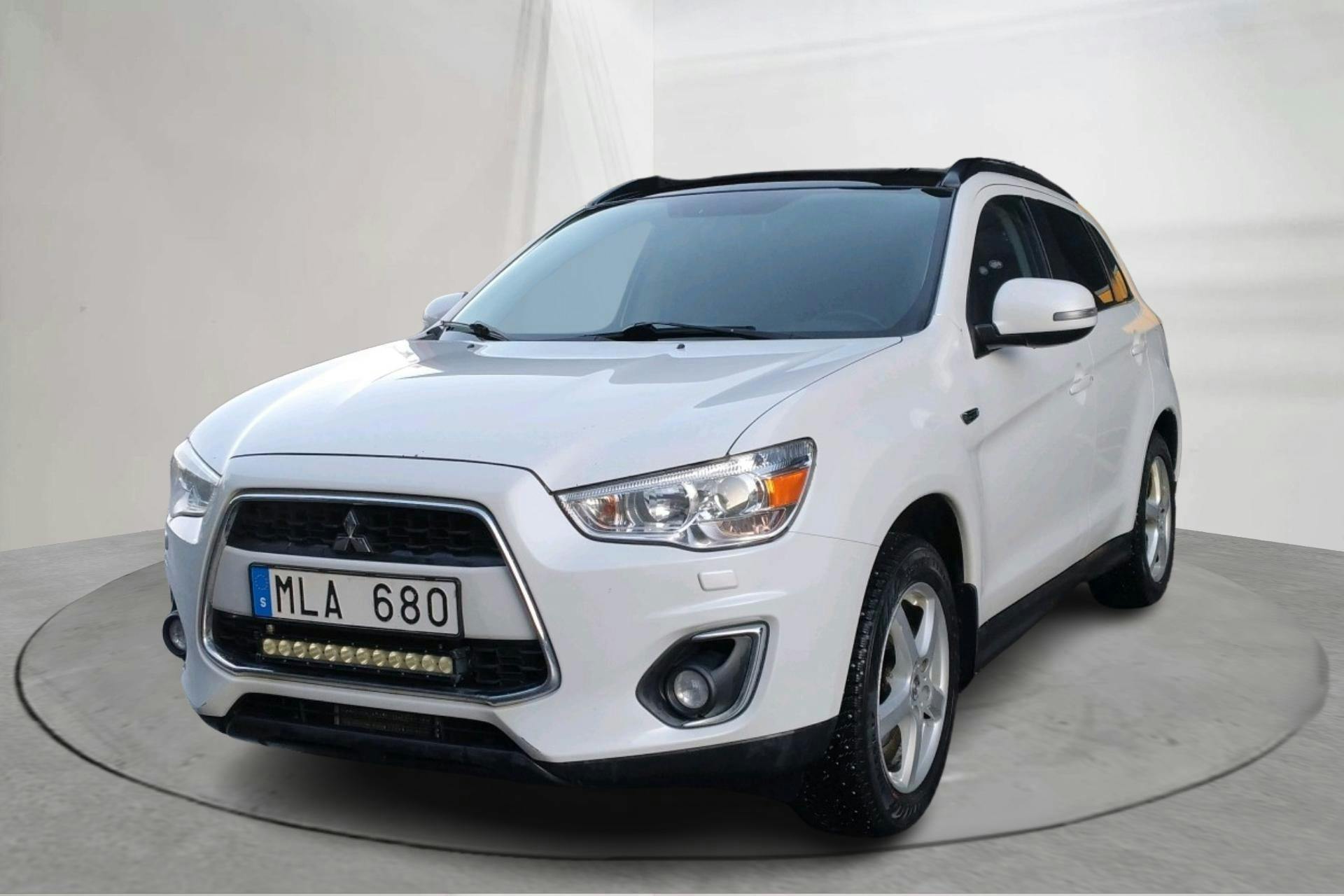 Zdjęcie prezentacyjne 1 z 16: Mitsubishi ASX 2.2D 4WD (150hk) - 234 730 km - Automatyczna - biały - 2014