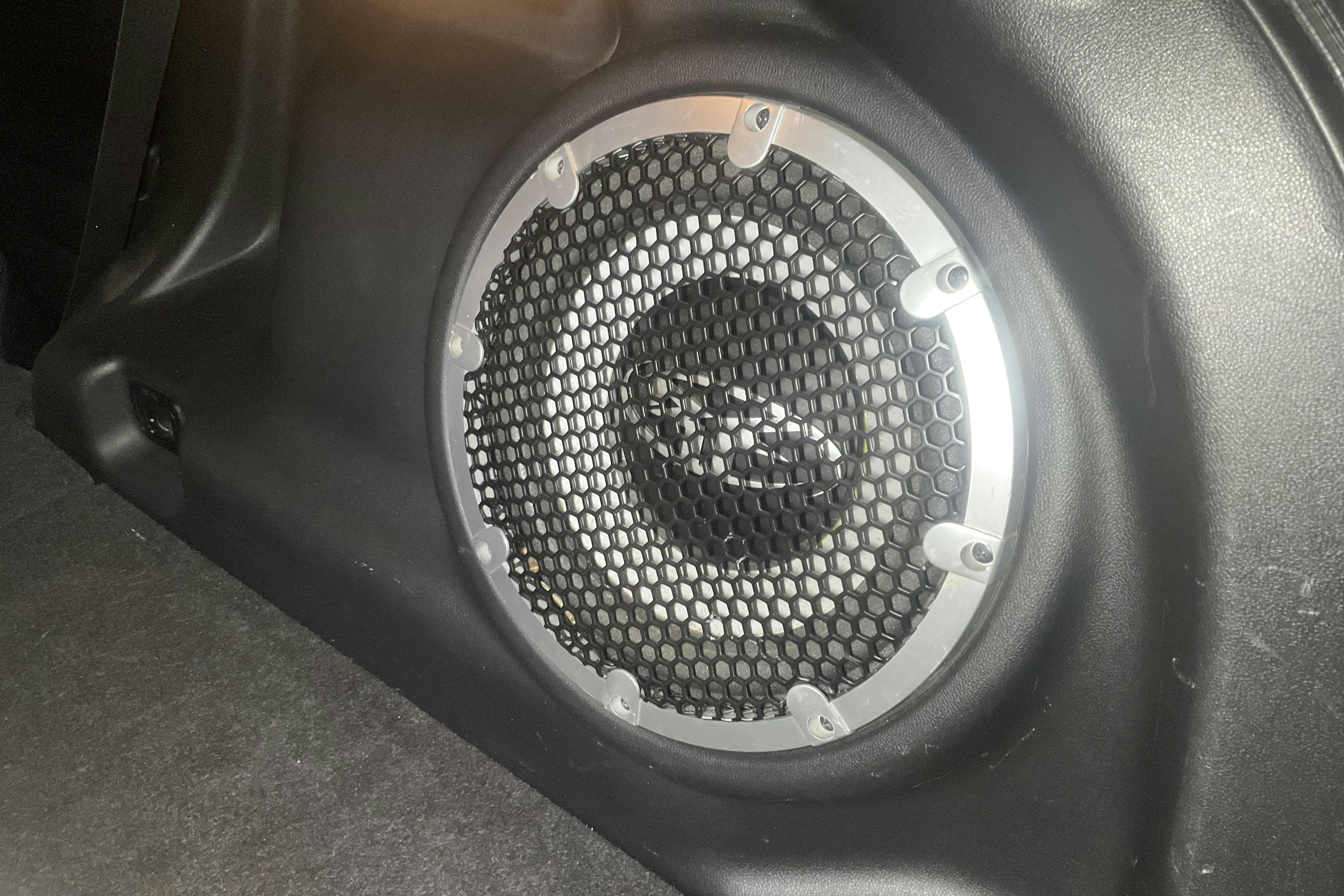 Zdjęcie prezentacyjne 16 z 16: Mitsubishi ASX 2.2D 4WD (150hk) - 234 730 km - Automatyczna - biały - 2014