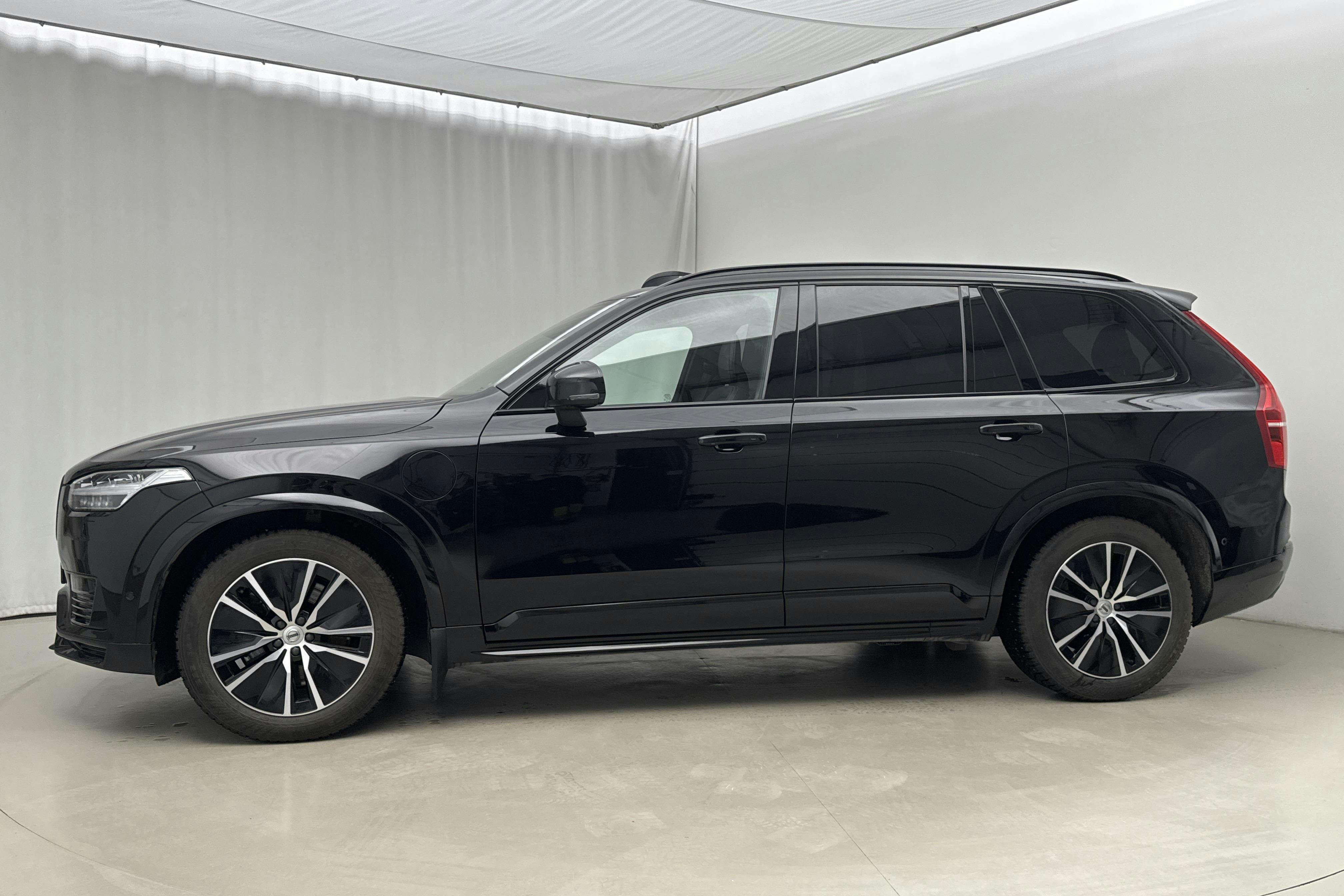 Esittelykuva 2 osoitteesta 27: Volvo XC90 T8 AWD Recharge (455hk) - 62 690 km - Automaattinen - musta - 2023