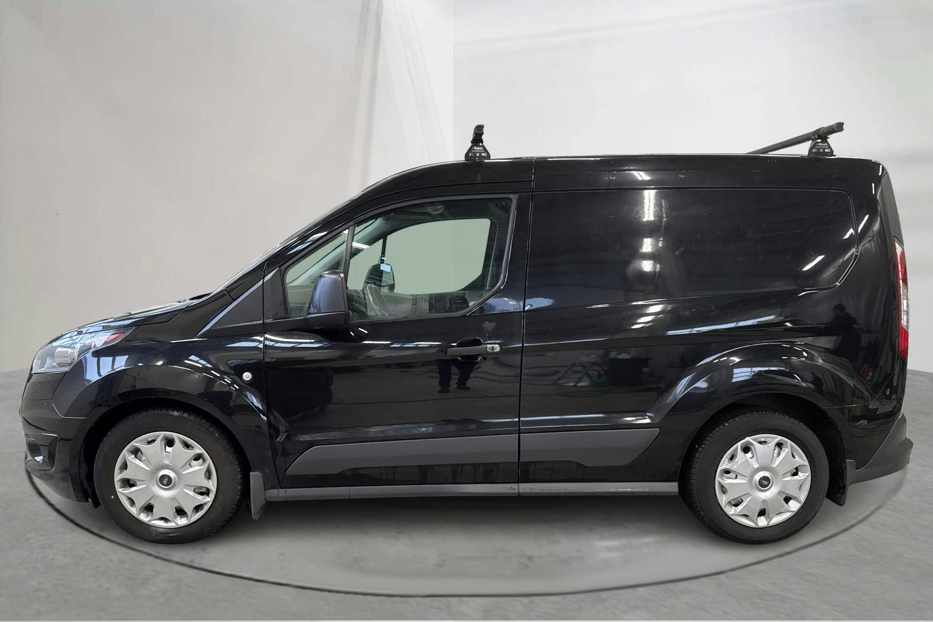 Presentationsfoto 2 av 14: Ford Transit Connect 1.5 TDCi (100hk) - 19 884 mil - Manuell - svart - 2018
