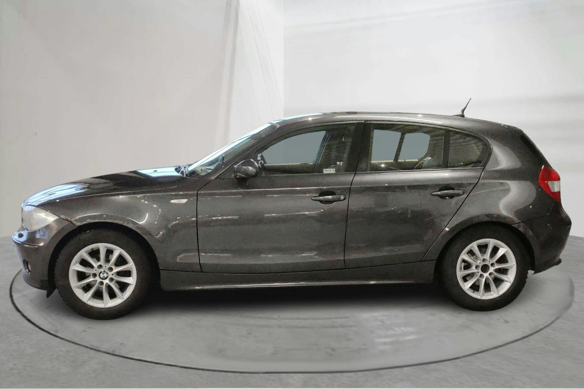 Presentation photo 2 of 11: BMW 118i 5dr, E87 (129hk) - 154 410 km - Manual - gray - 2006
