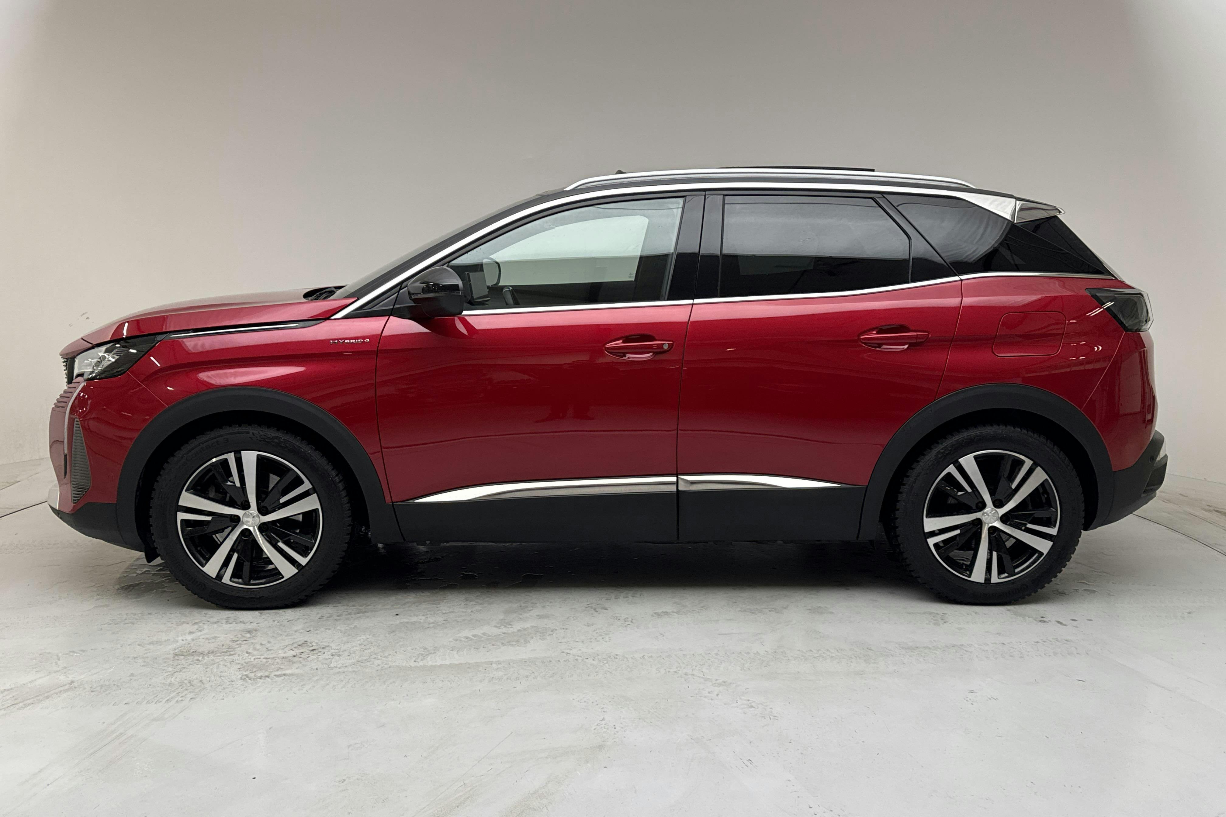 Esittelykuva 2 osoitteesta 18: Peugeot 3008 1.6 Plug-in Hybrid 4 (300hk) - 113 900 km - Automaattinen - punainen - 2020