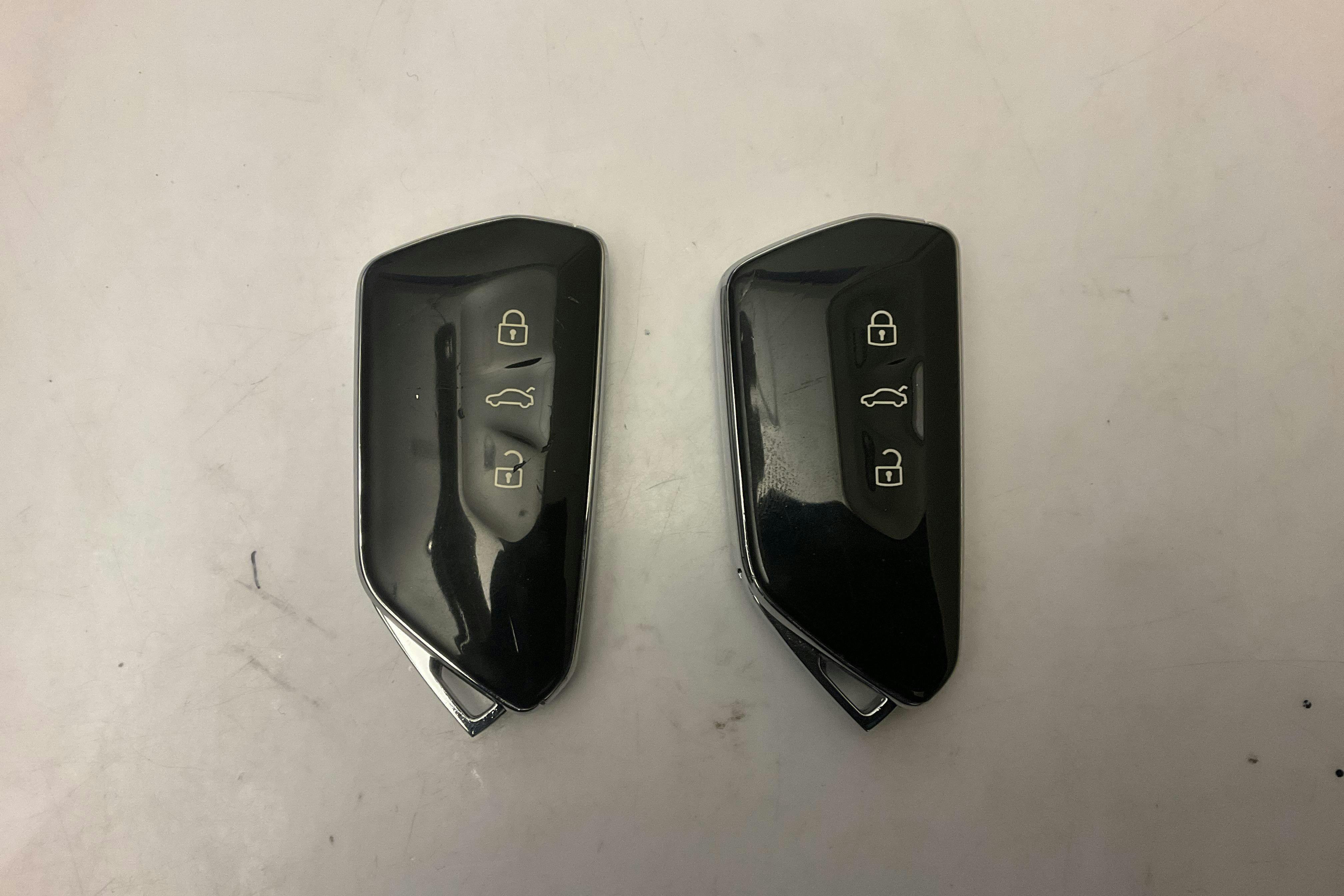 Esitlusfoto 21 aadressil 21: VW ID.4 77kWh (204hk) - 130 130 km - Automaatne - hõbe - 2022