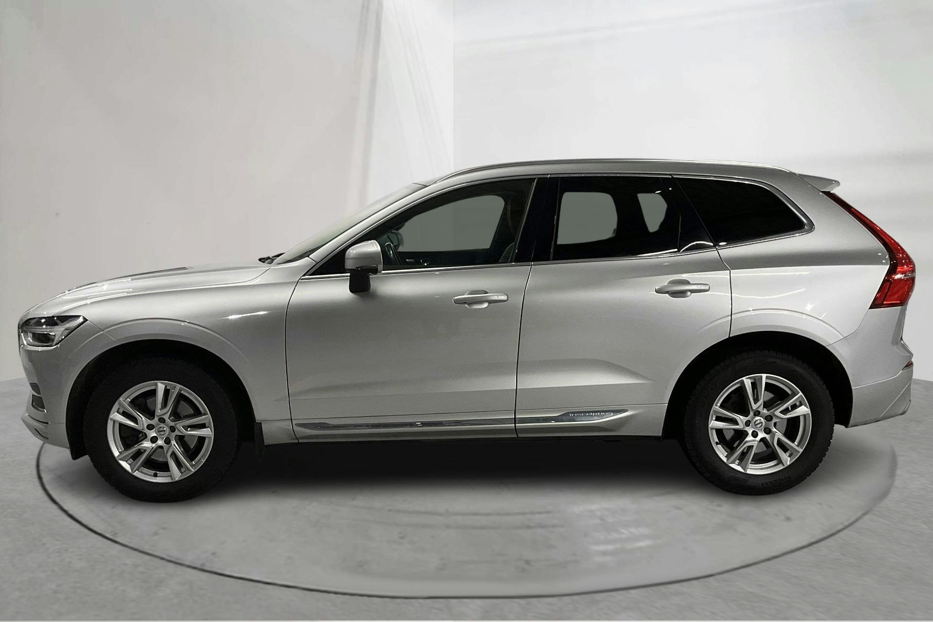 Presentationsfoto 2 av 18: Volvo XC60 D4 AWD (190hk) - 18 206 mil - Automat - silver - 2019