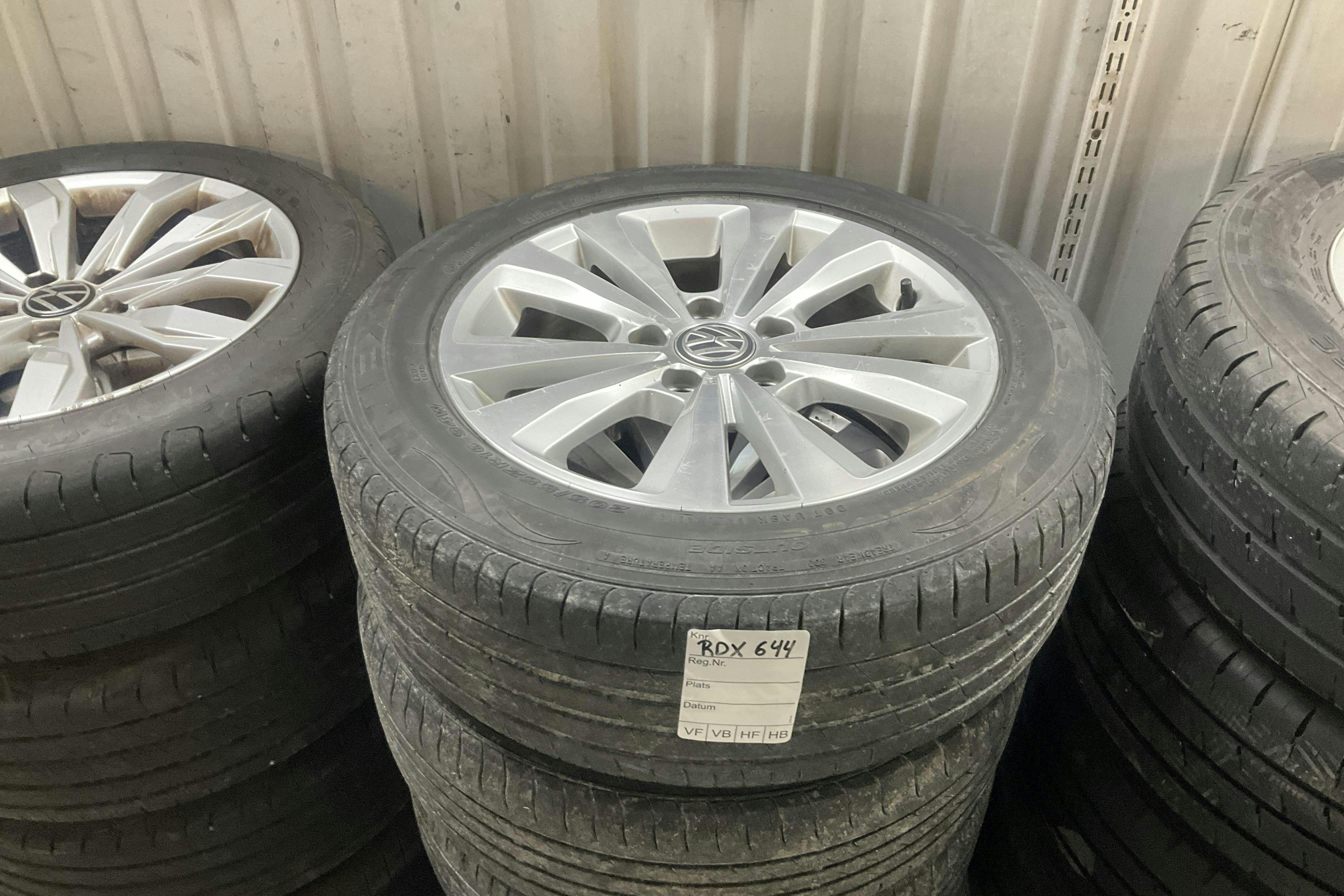 Presentationsfoto 12 av 12: VW Golf VII 1.2 TSI 5dr (110hk) - 17 577 mil - Automat - vit - 2016