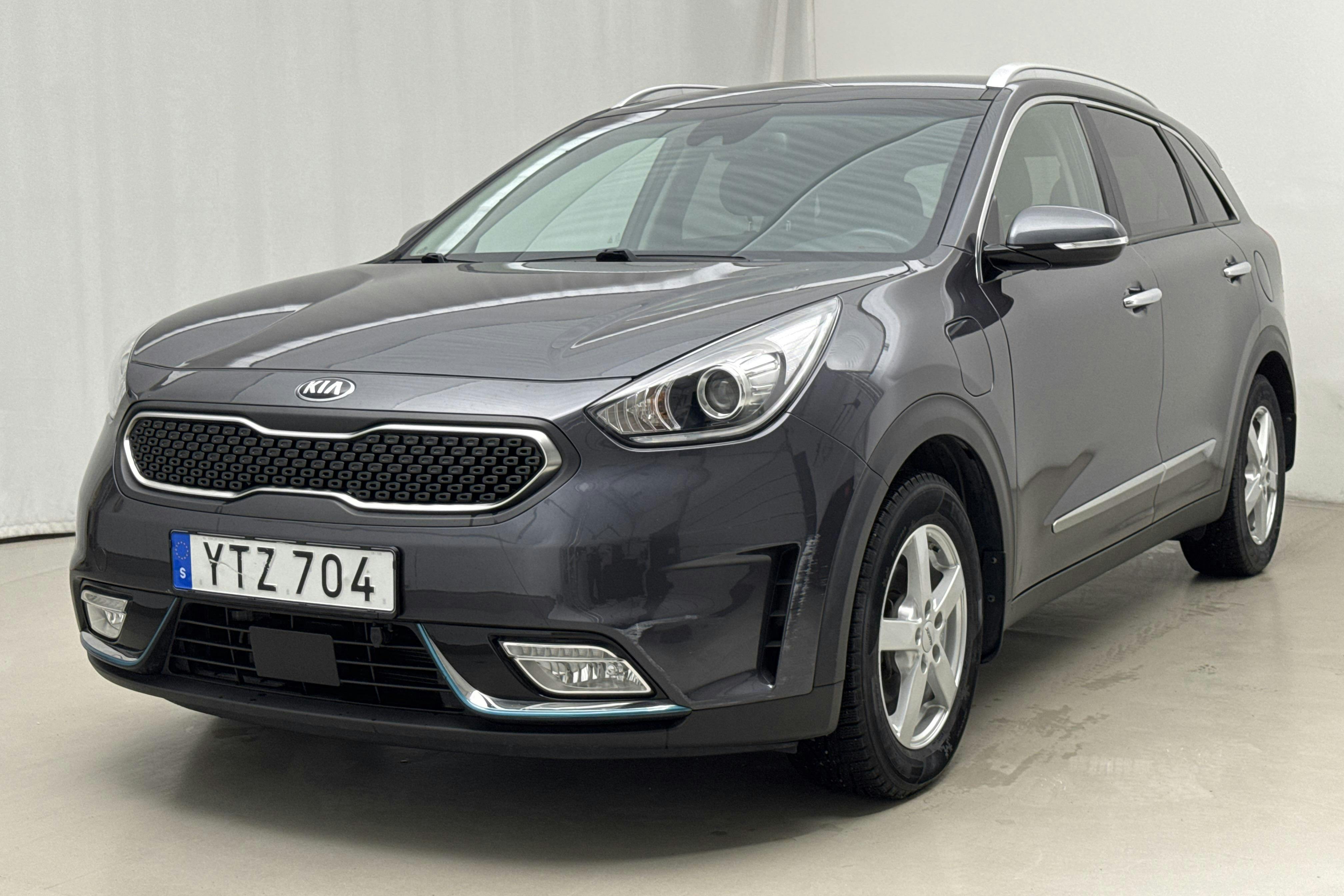 Esitlusfoto 1 aadressil 21: KIA Niro Plug-in Hybrid 1.6 (141hk) - 26 780 km - Automaatne - hall - 2019