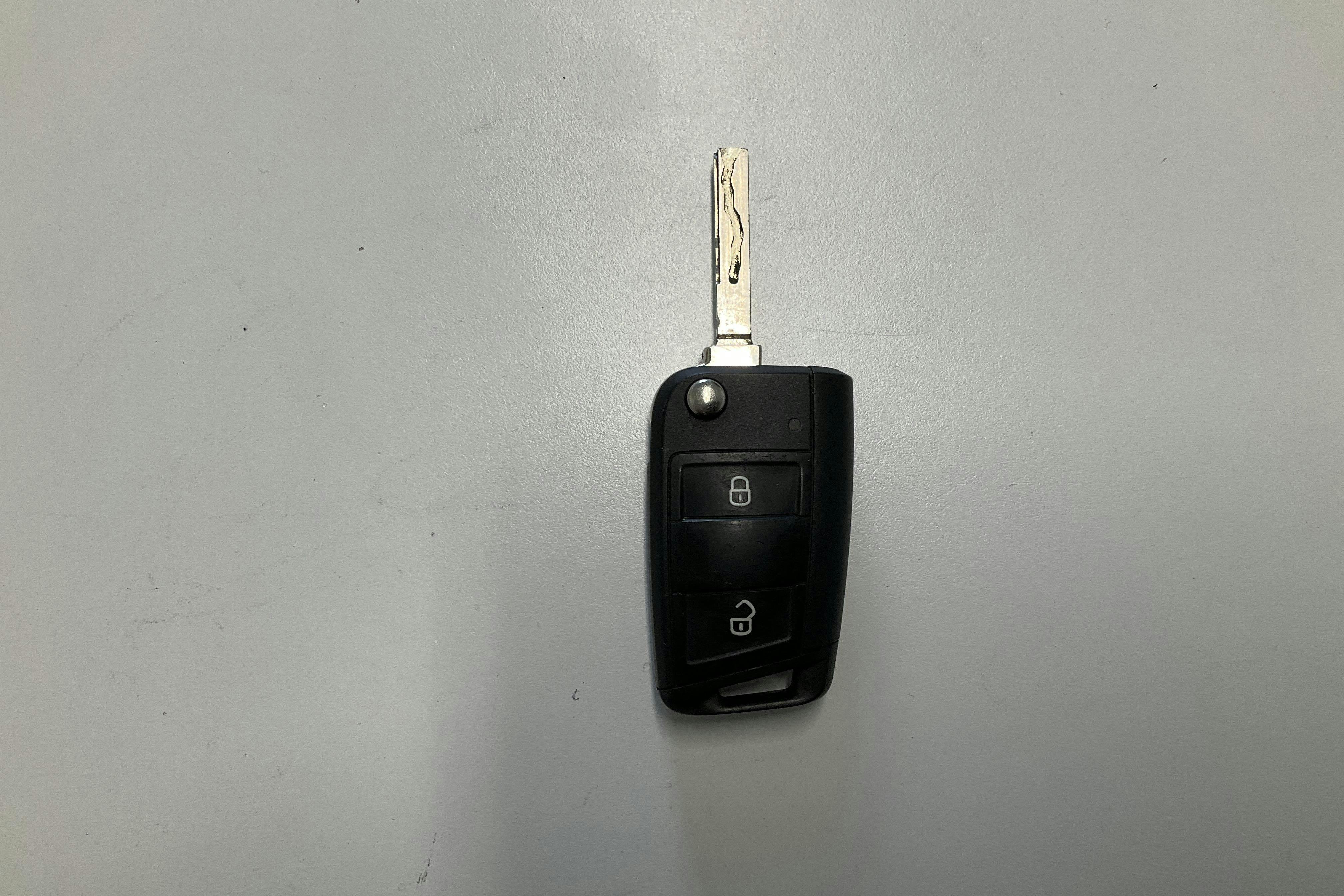 Presentation photo 16 of 16: VW Crafter 35 2.0 TDI Volymskåp (177hk) - 165 020 km - Automatic - white - 2019