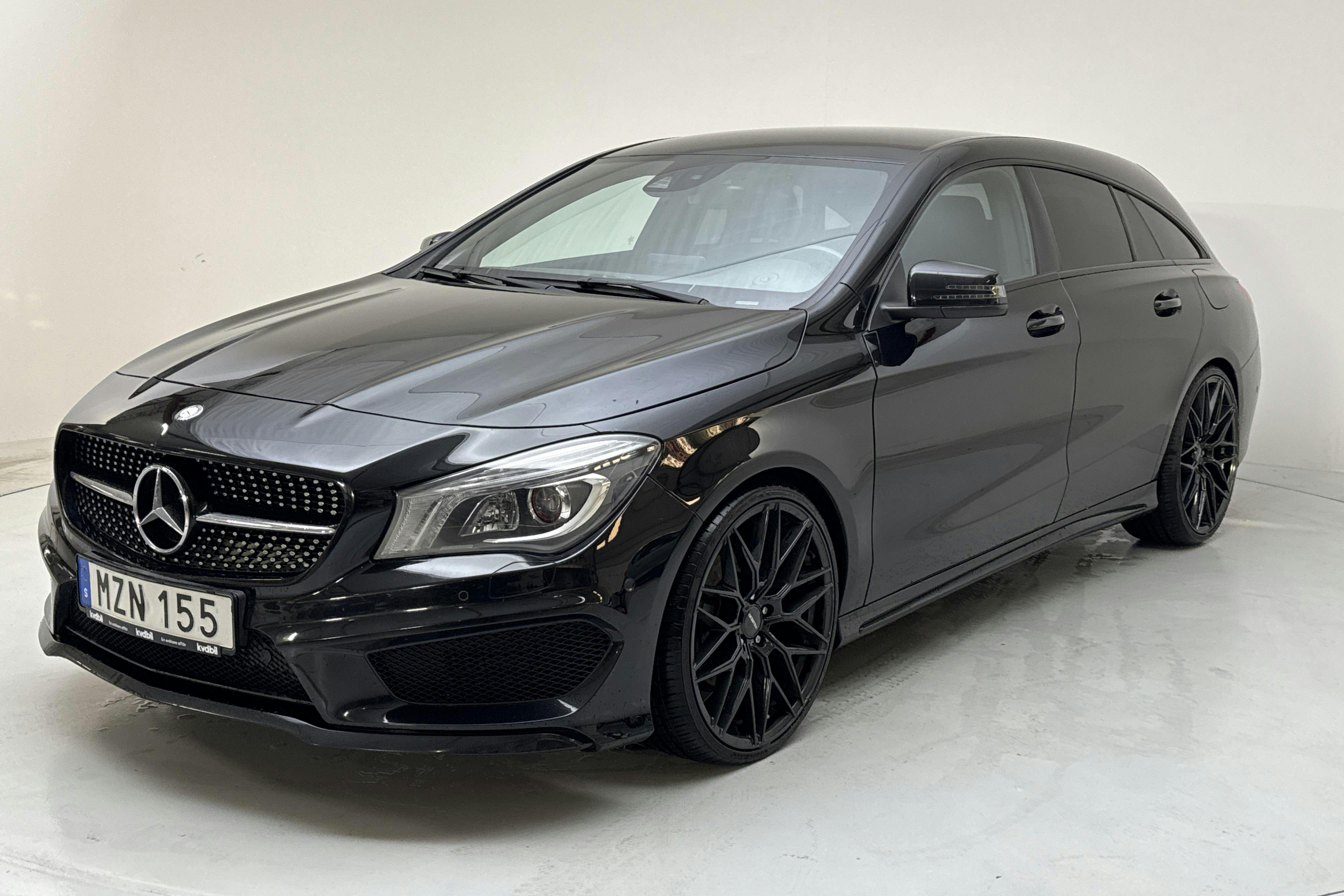 Esittelykuva 1 osoitteesta 15: Mercedes CLA 220 d Shooting Brake (177hk) - 116 320 km - Automaattinen - musta - 2016