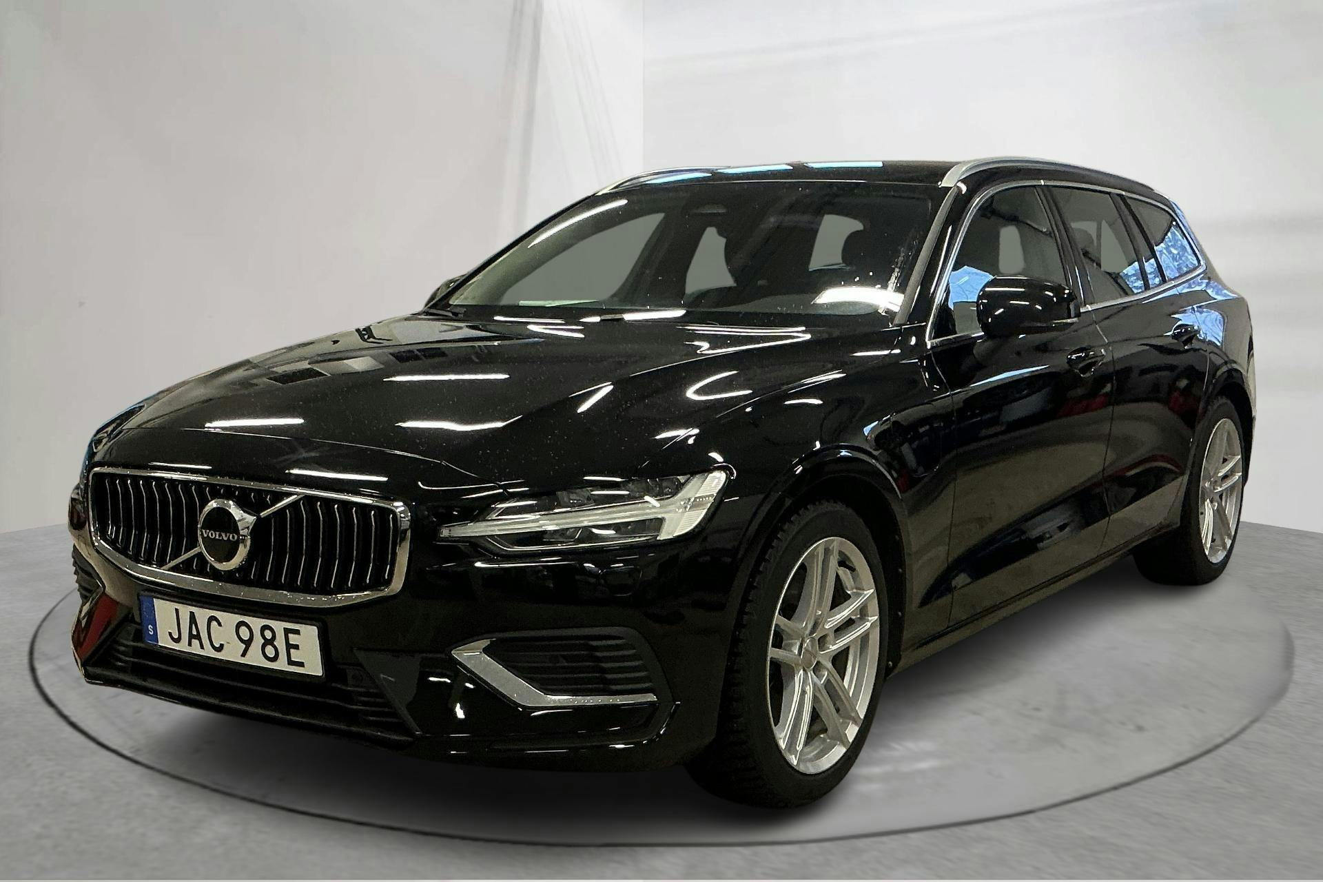 Presentation photo 1 of 19: Volvo V60 T6 AWD Recharge (350hk) - 83 210 km - Automatic - black - 2023