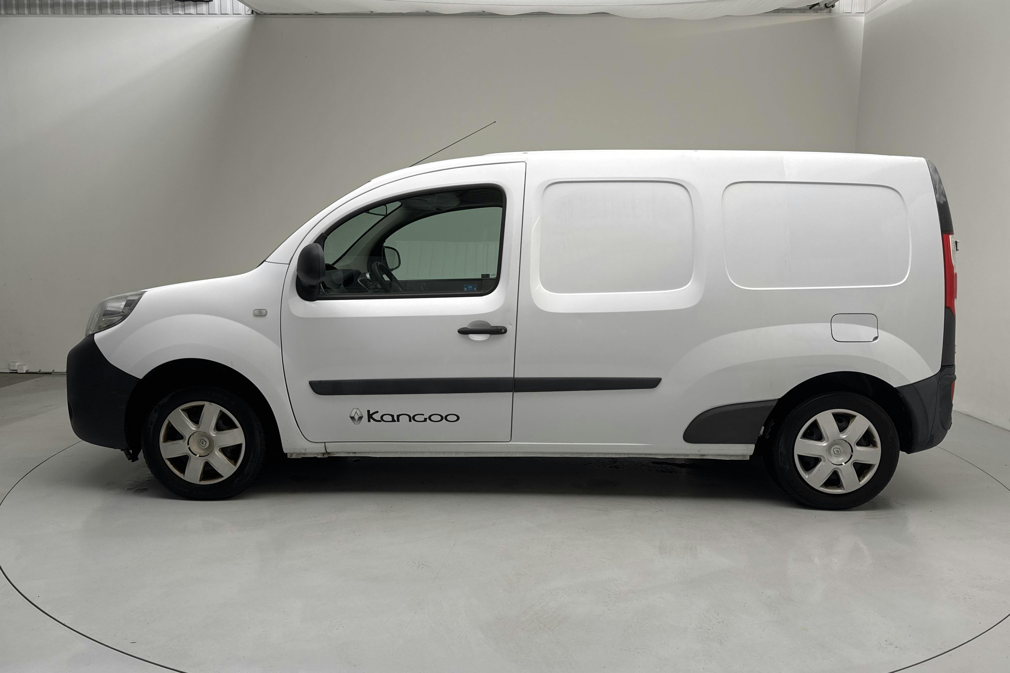 Zdjęcie prezentacyjne 2 z 14: Renault Kangoo 1.5 dCi Maxi Skåp (110hk) - 89 240 km - Manualna - biały - 2018