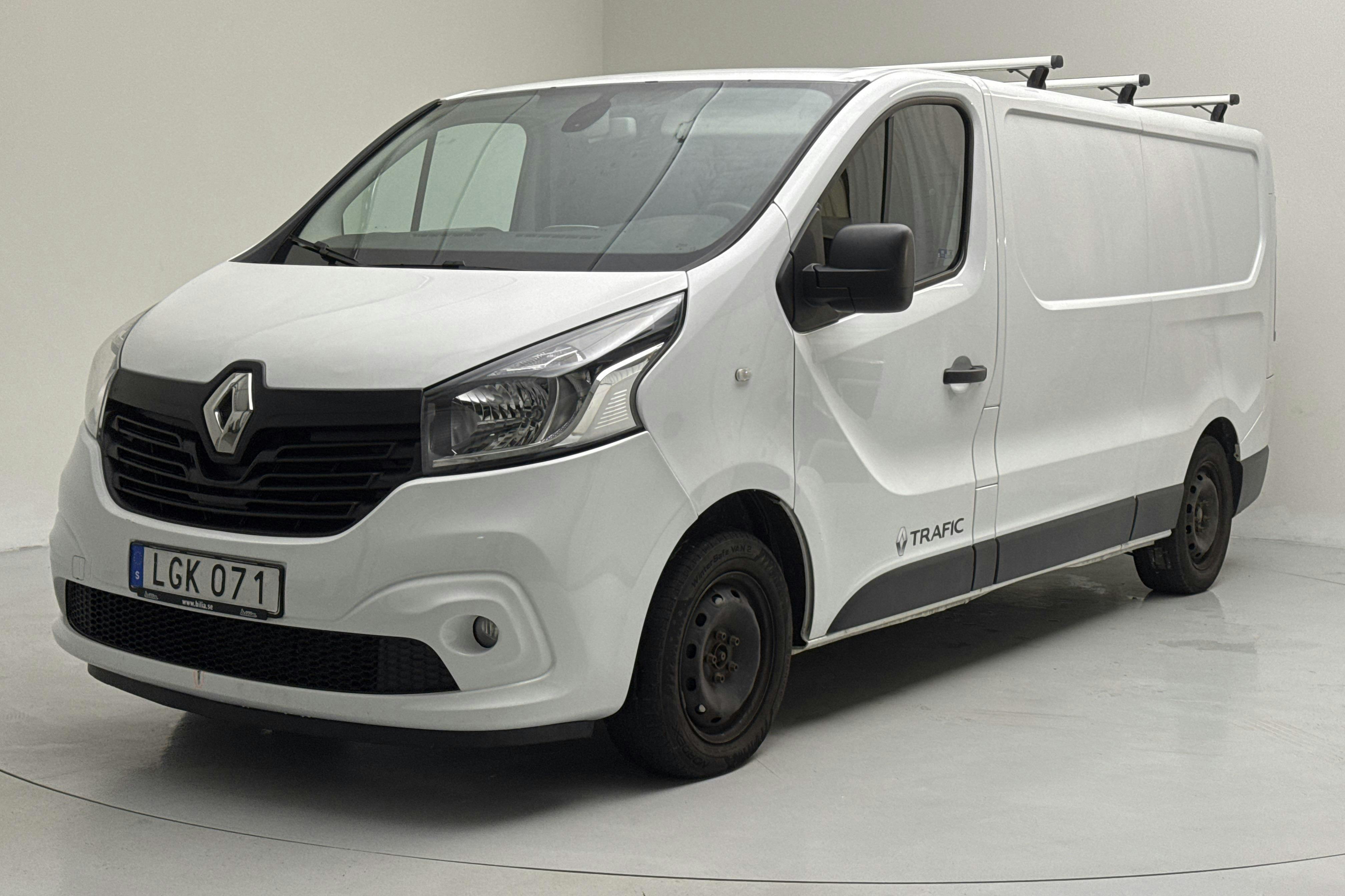 Zdjęcie prezentacyjne 1 z 14: Renault Trafic 1.6 dCi Skåp (120hk) - 137 320 km - Manualna - biały - 2016
