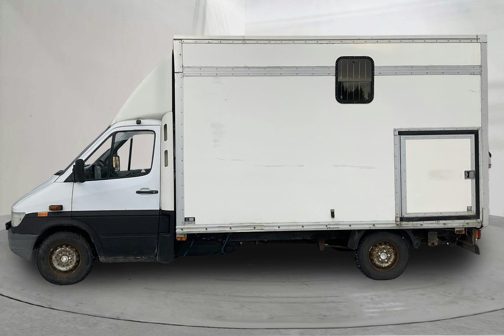 Esitlusfoto 2 aadressil 17: Mercedes Sprinter 312 D Hästtransport - 285 630 km - Käsitsi - valge - 1998