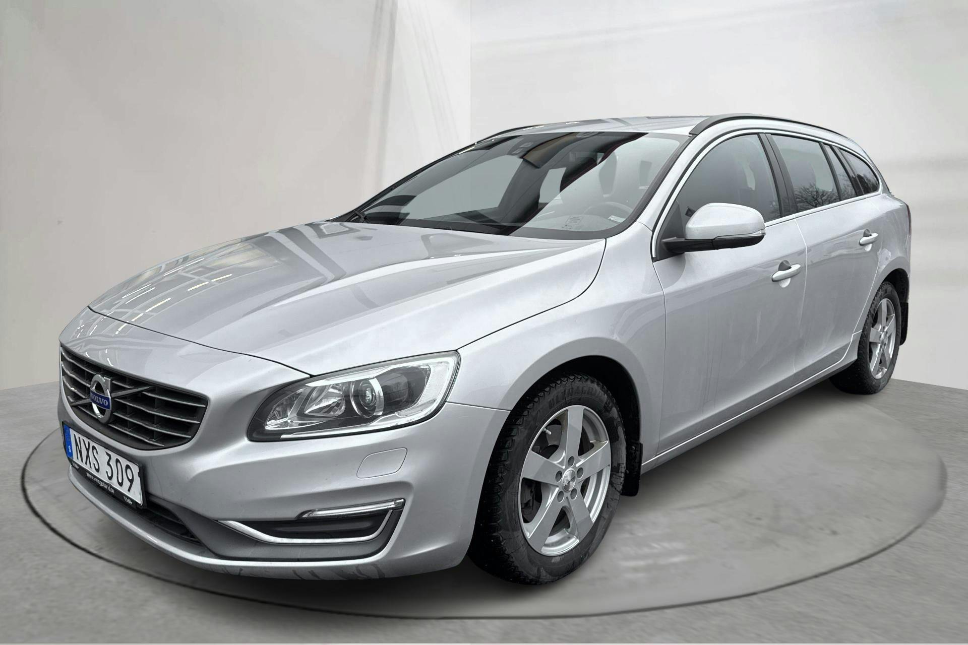 Presentation photo 1 of 16: Volvo V60 D4 (181hk) - 208 290 km - Automatic - silver - 2015