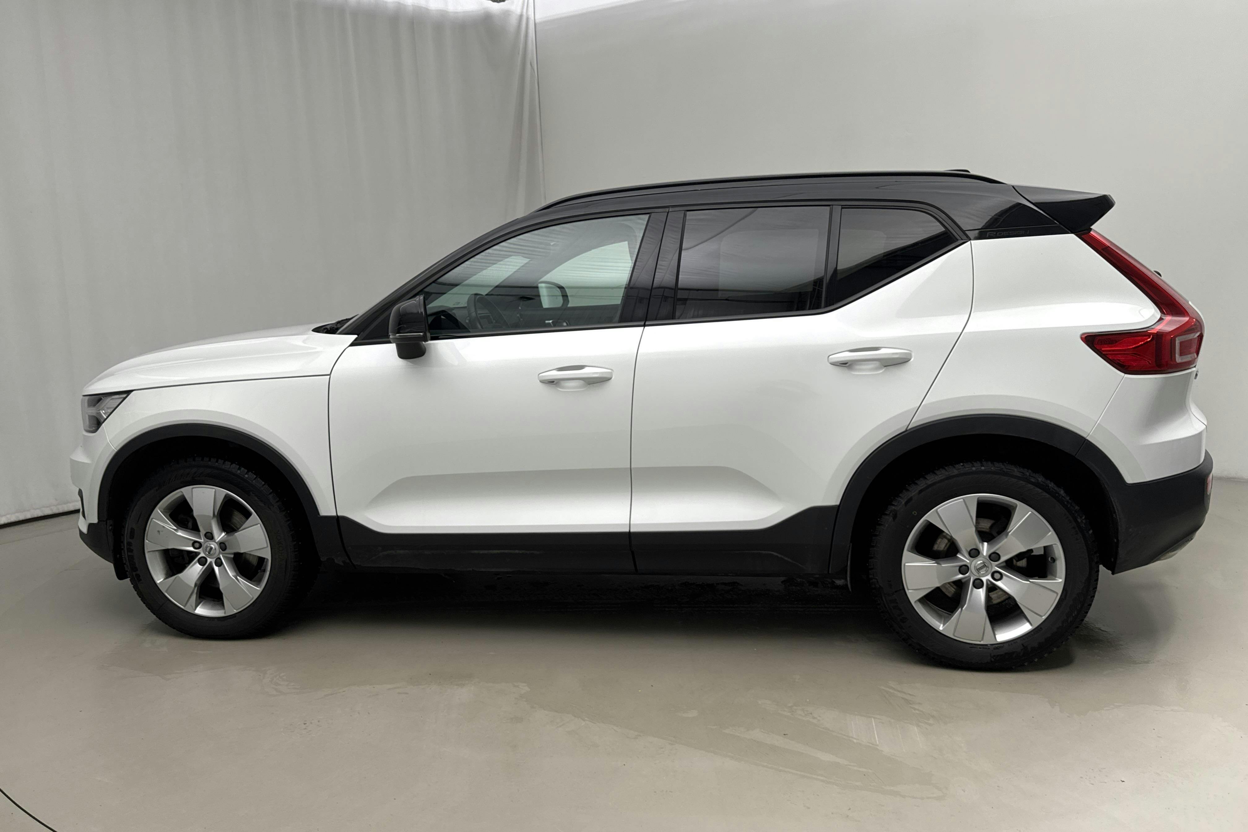 Esittelykuva 2 osoitteesta 15: Volvo XC40 T5 AWD (247hk) - 129 930 km - Automaattinen - valkoinen - 2019