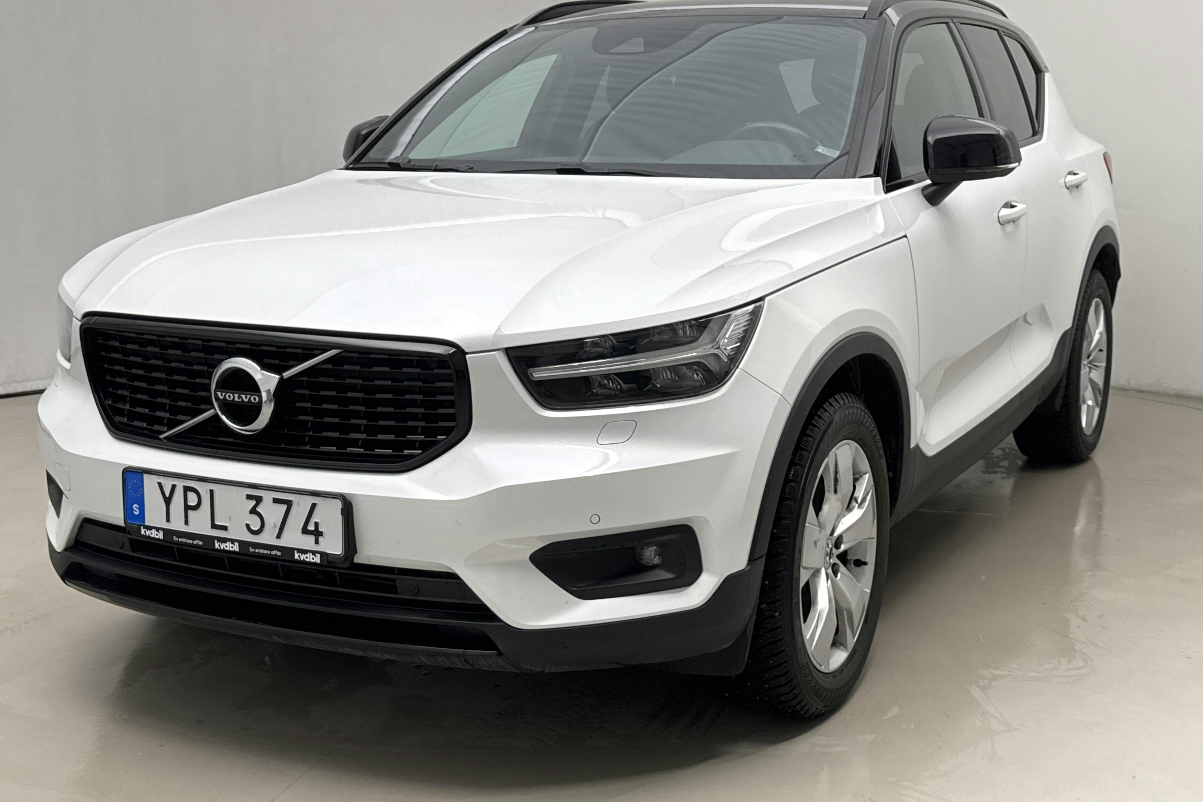 Esittelykuva 1 osoitteesta 15: Volvo XC40 T5 AWD (247hk) - 129 930 km - Automaattinen - valkoinen - 2019