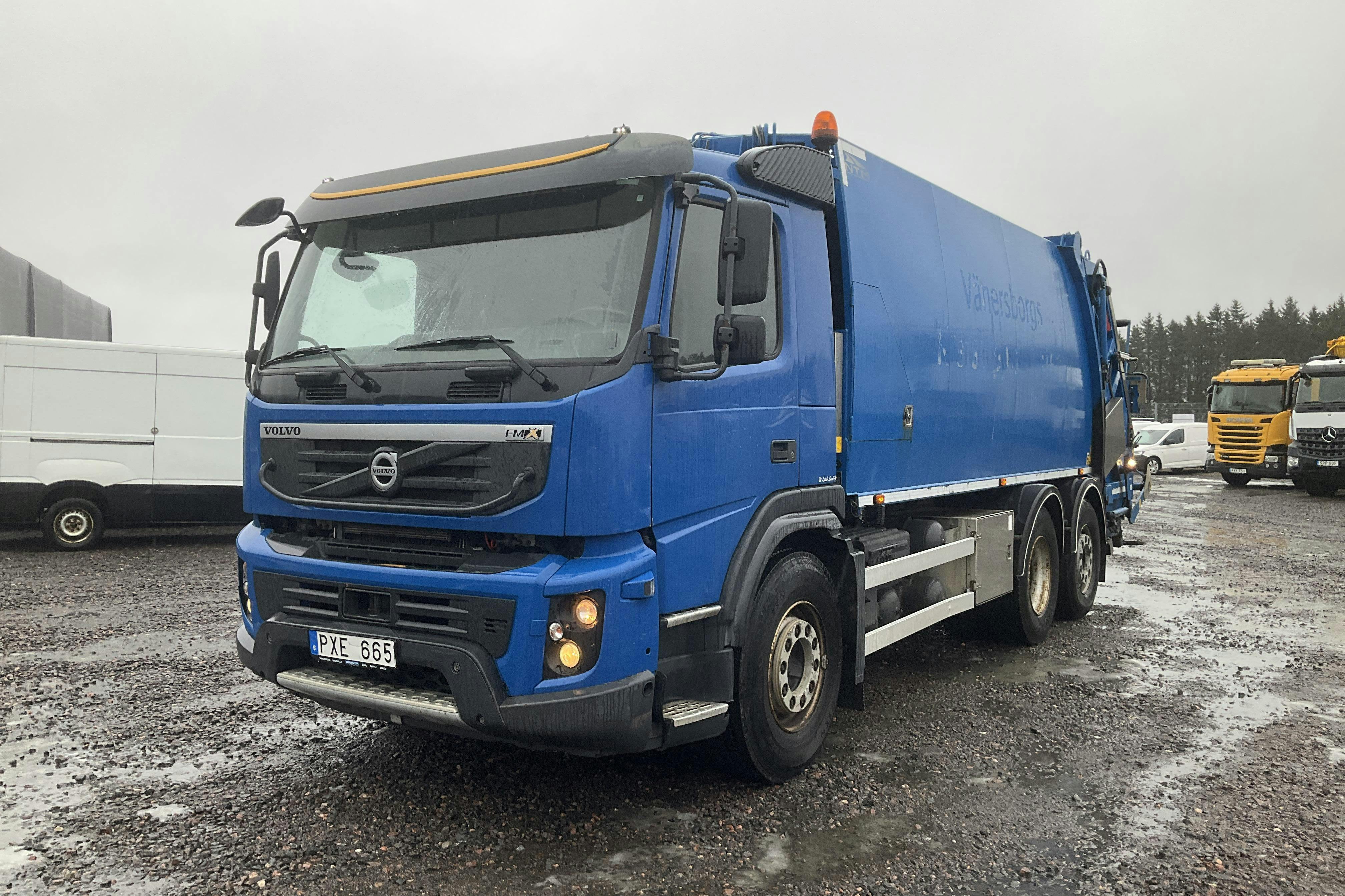 Presentation photo 1 of 29: VOLVO FMX - 142 230 km - Automatic - 2013