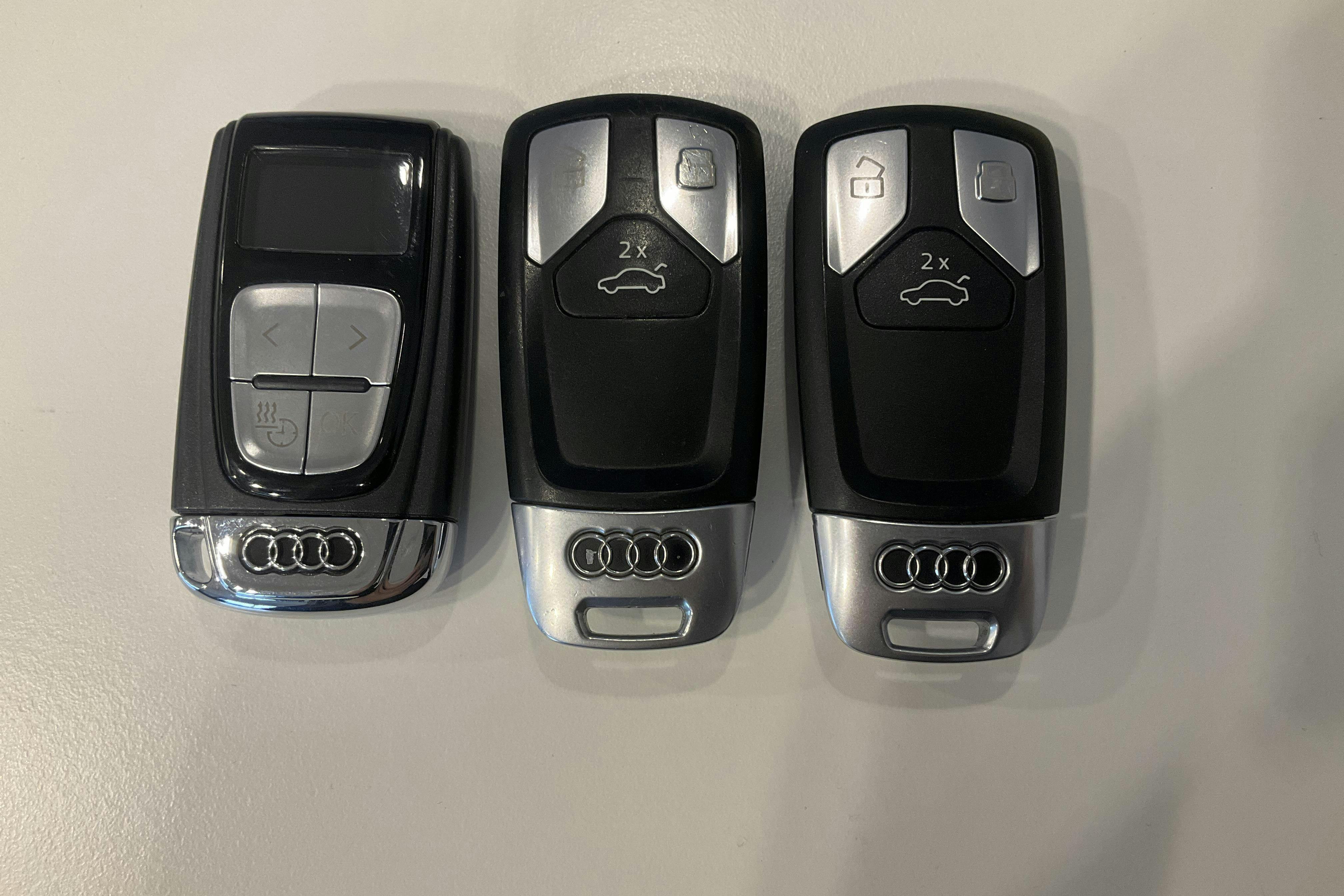 Esitlusfoto 16 aadressil 16: Audi A4 Avant 40 TDI quattro (190hk) - 189 670 km - Automaatne - hall - 2019