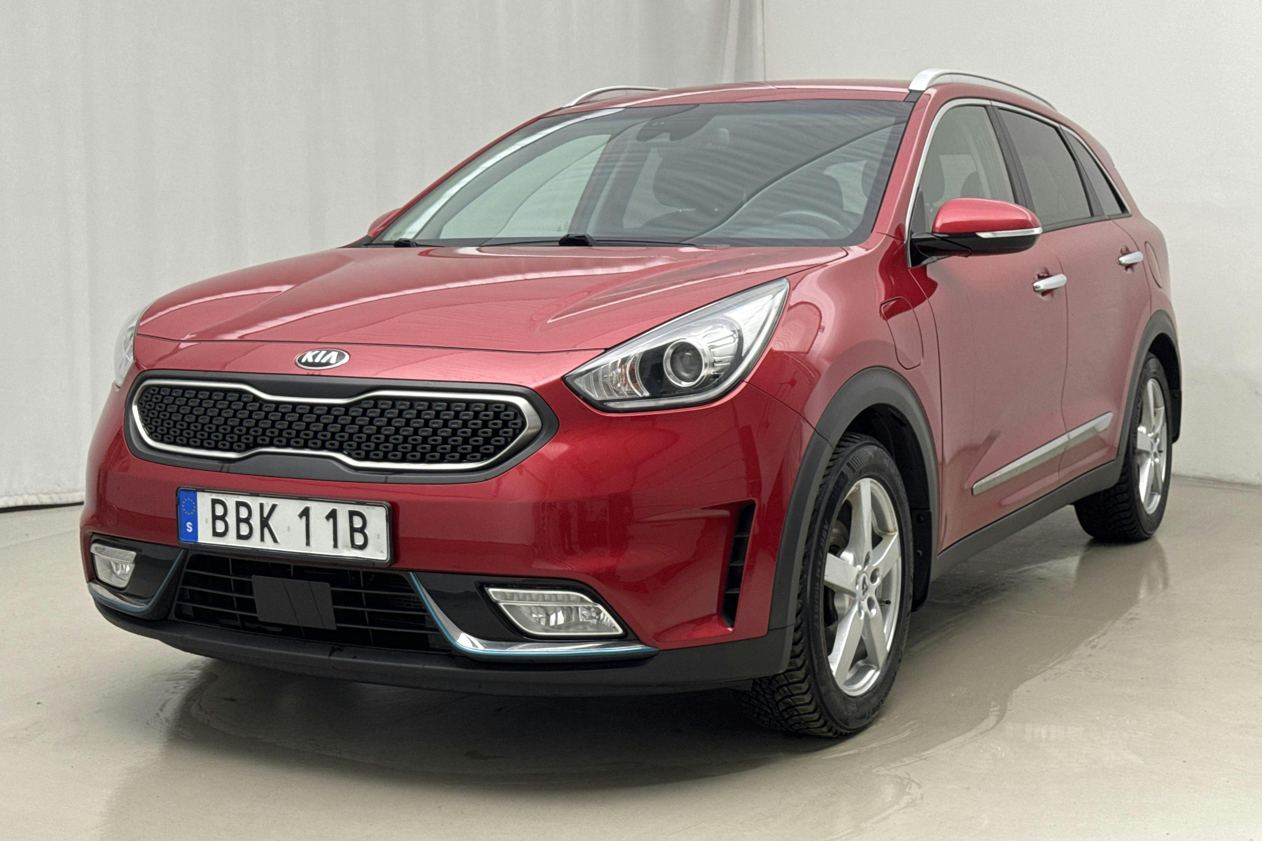 Presentation photo 1 of 22: KIA Niro Plug-in Hybrid 1.6 (141hk) - 99 600 km - Automatic - red - 2019