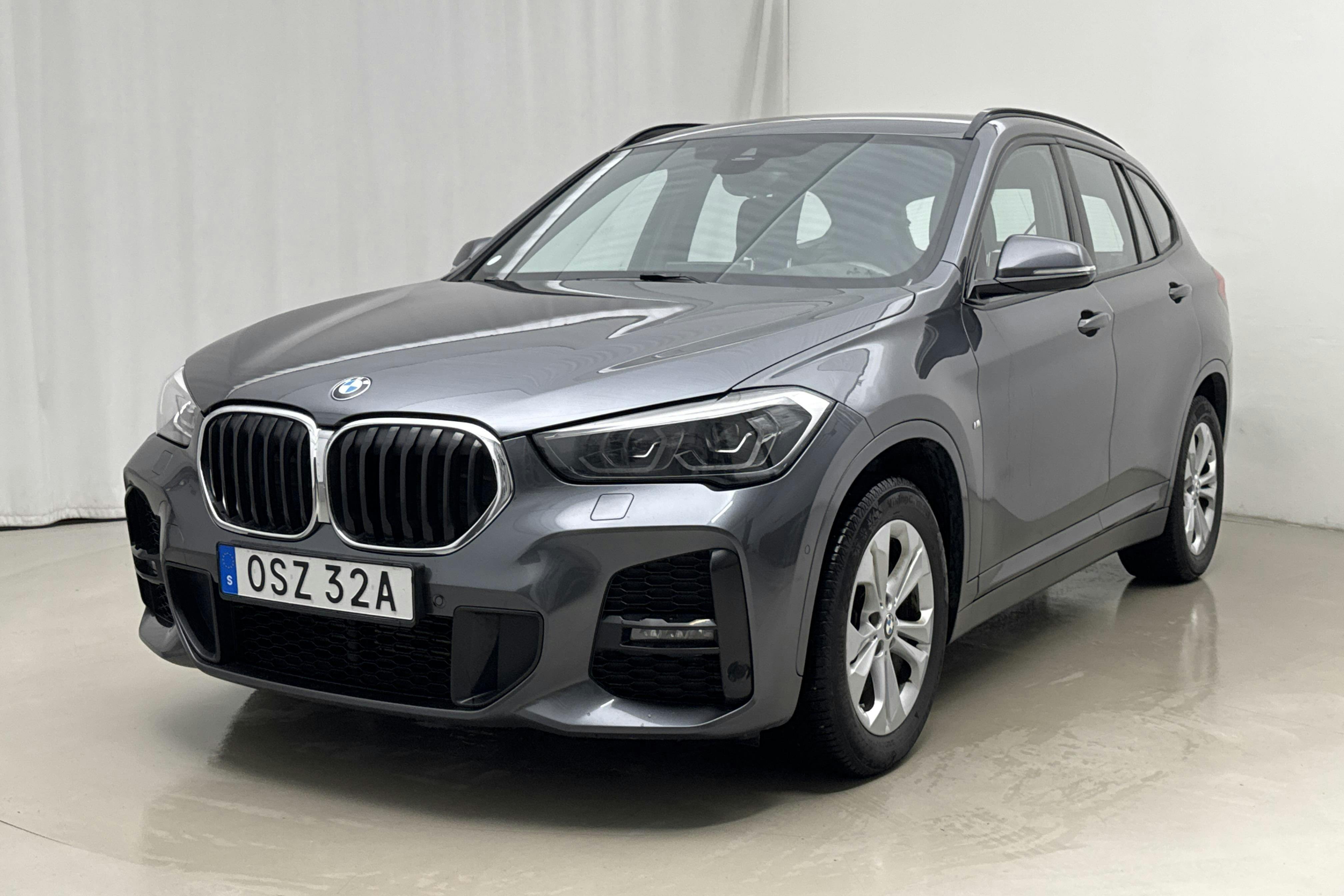 Esittelykuva 1 osoitteesta 17: BMW X1 xDrive20d LCI, F48 (190hk) - 148 590 km - Automaattinen - harmaa - 2020