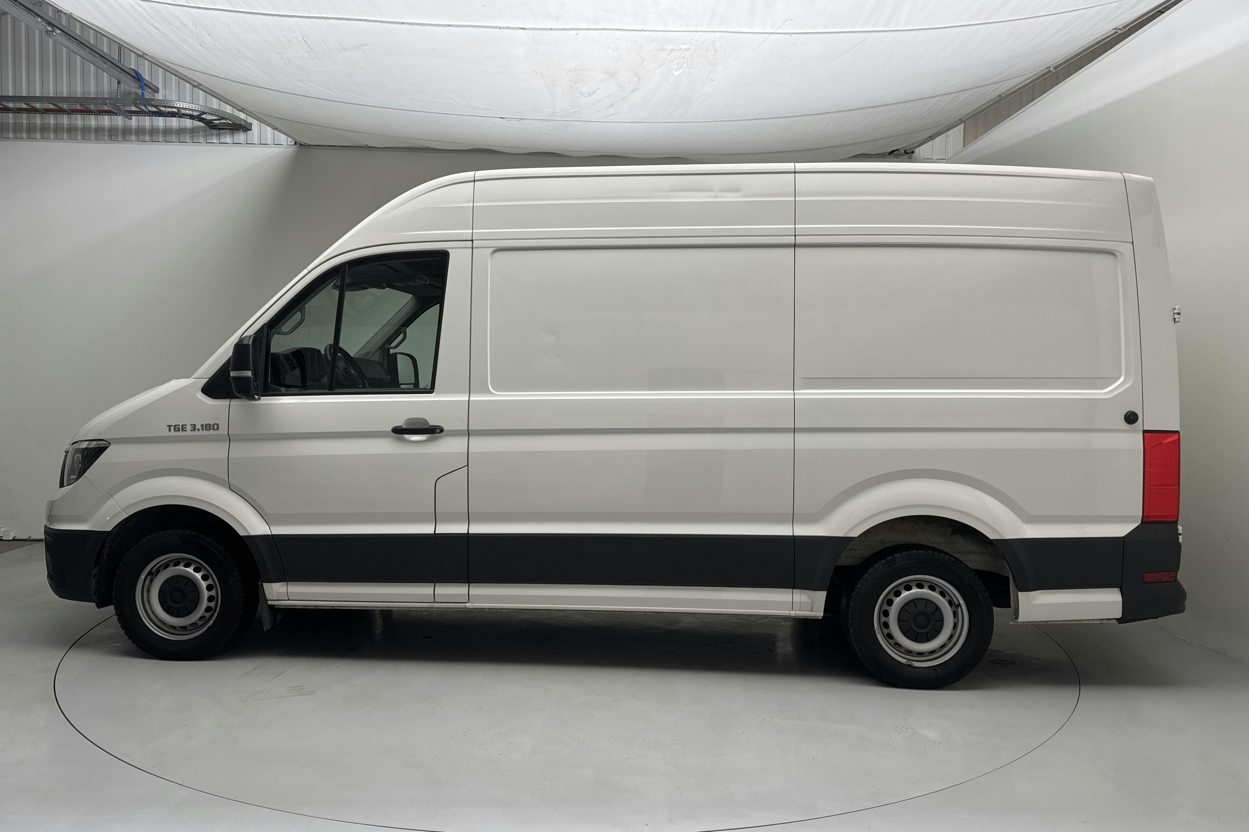 Esitlusfoto 2 aadressil 15: MAN TGE 2.0 TDI Skåp (177hk) - 184 310 km - Automaatne - valge - 2020