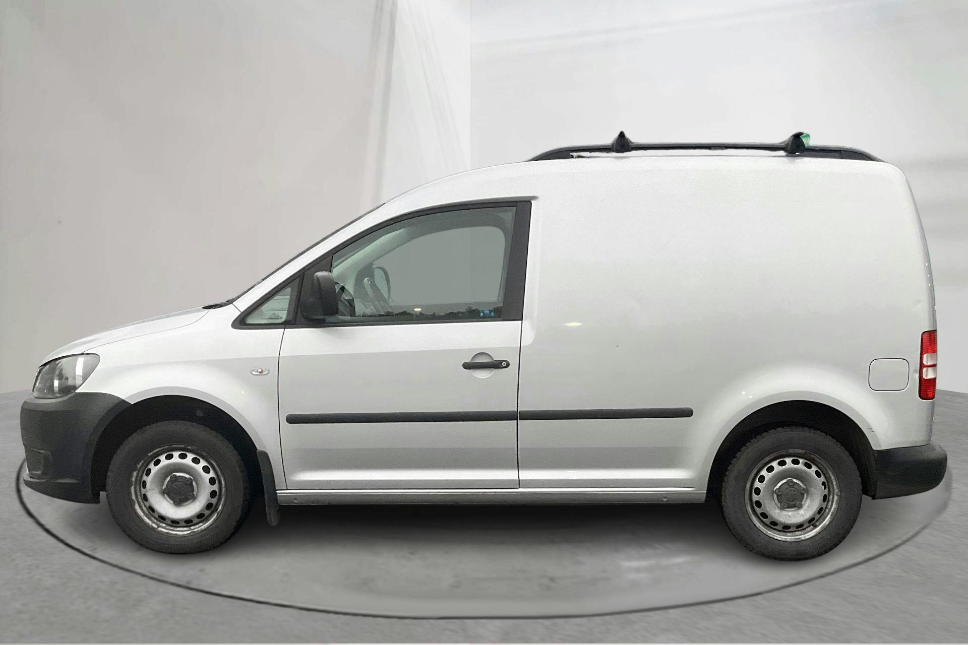 Presentationsfoto 2 av 12: VW Caddy 1.6 TDI Skåp (102hk) - 12 389 mil - Automat - silver - 2014