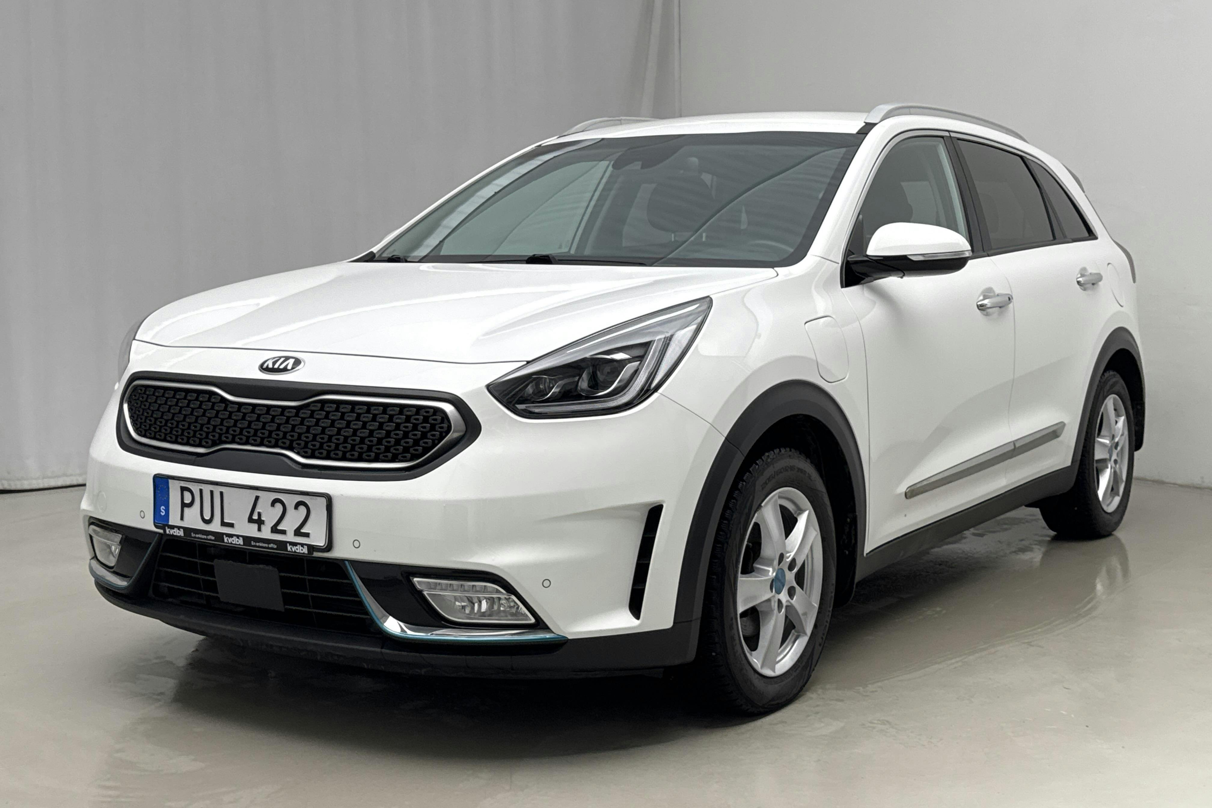 Esitlusfoto 1 aadressil 22: KIA Niro Plug-in Hybrid 1.6 (141hk) - 36 130 km - Automaatne - valge - 2018