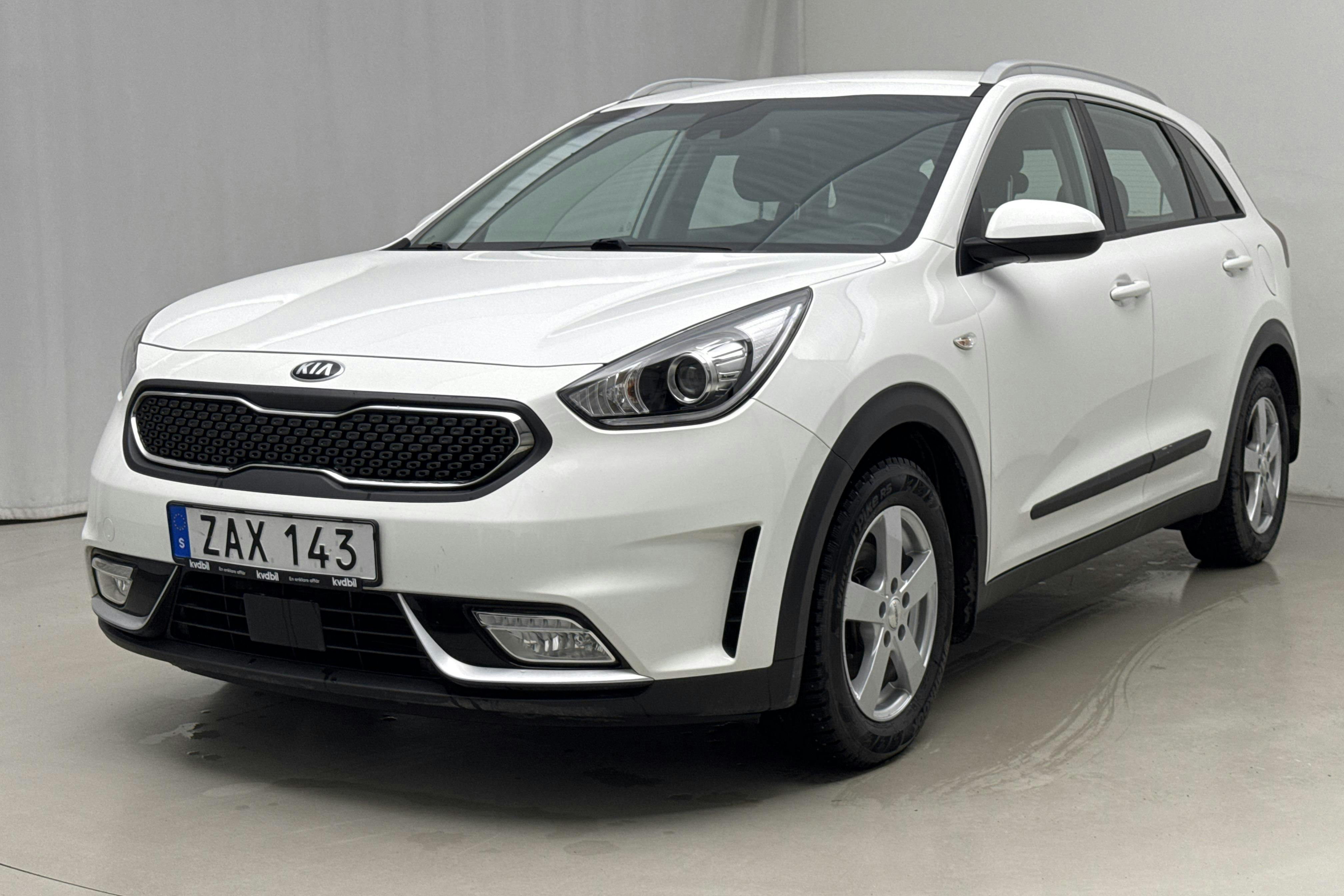 Esittelykuva 1 osoitteesta 17: KIA Niro Hybrid 1.6 (141hk) - 23 340 km - Automaattinen - valkoinen - 2018