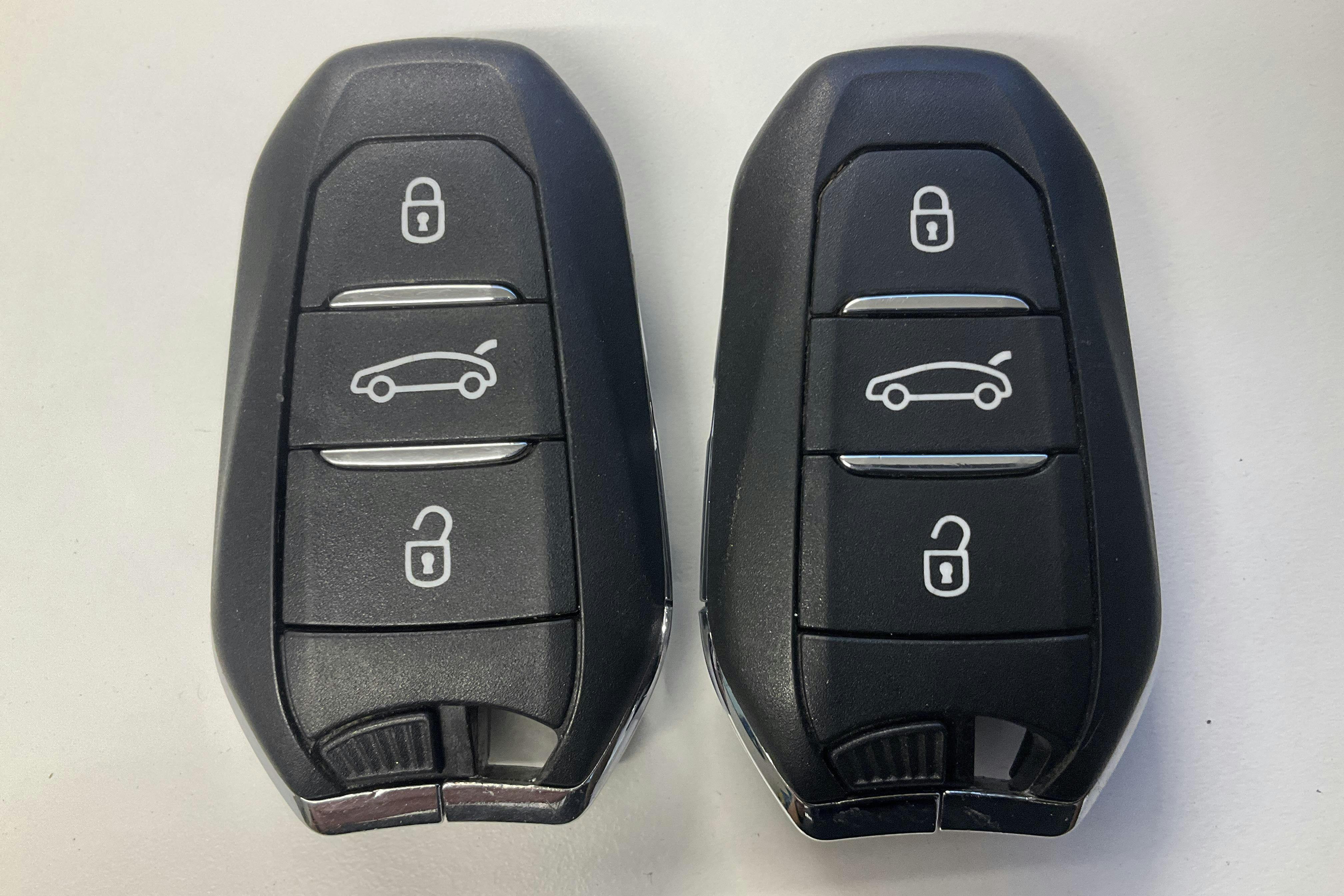 Presentationsfoto 19 av 19: Opel Mokka-e (136hk) - 5 826 mil - Automat - grå - 2022