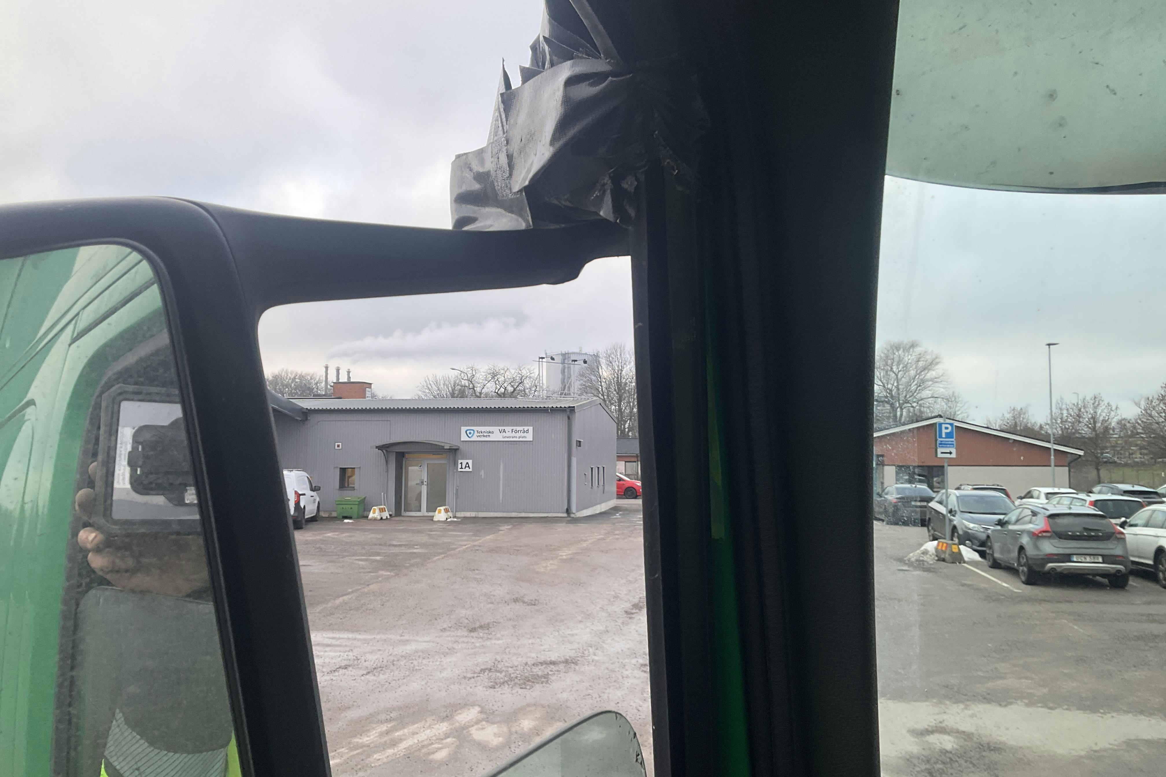 Presentationsfoto 39 av 39: VOLVO FM440 6*2 - 792 719 km - Automat - grön - 2009