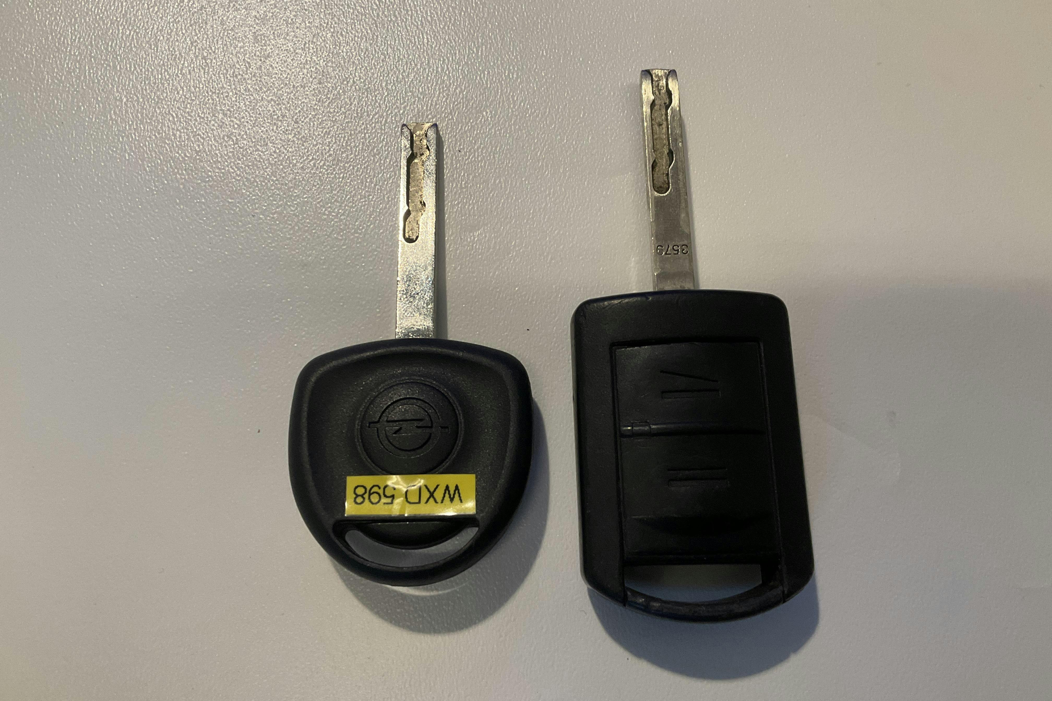 Presentationsfoto 12 av 12: Opel Combo 1.3 CDTI Skåp (70hk) - 12 163 mil - Manuell - röd - 2005