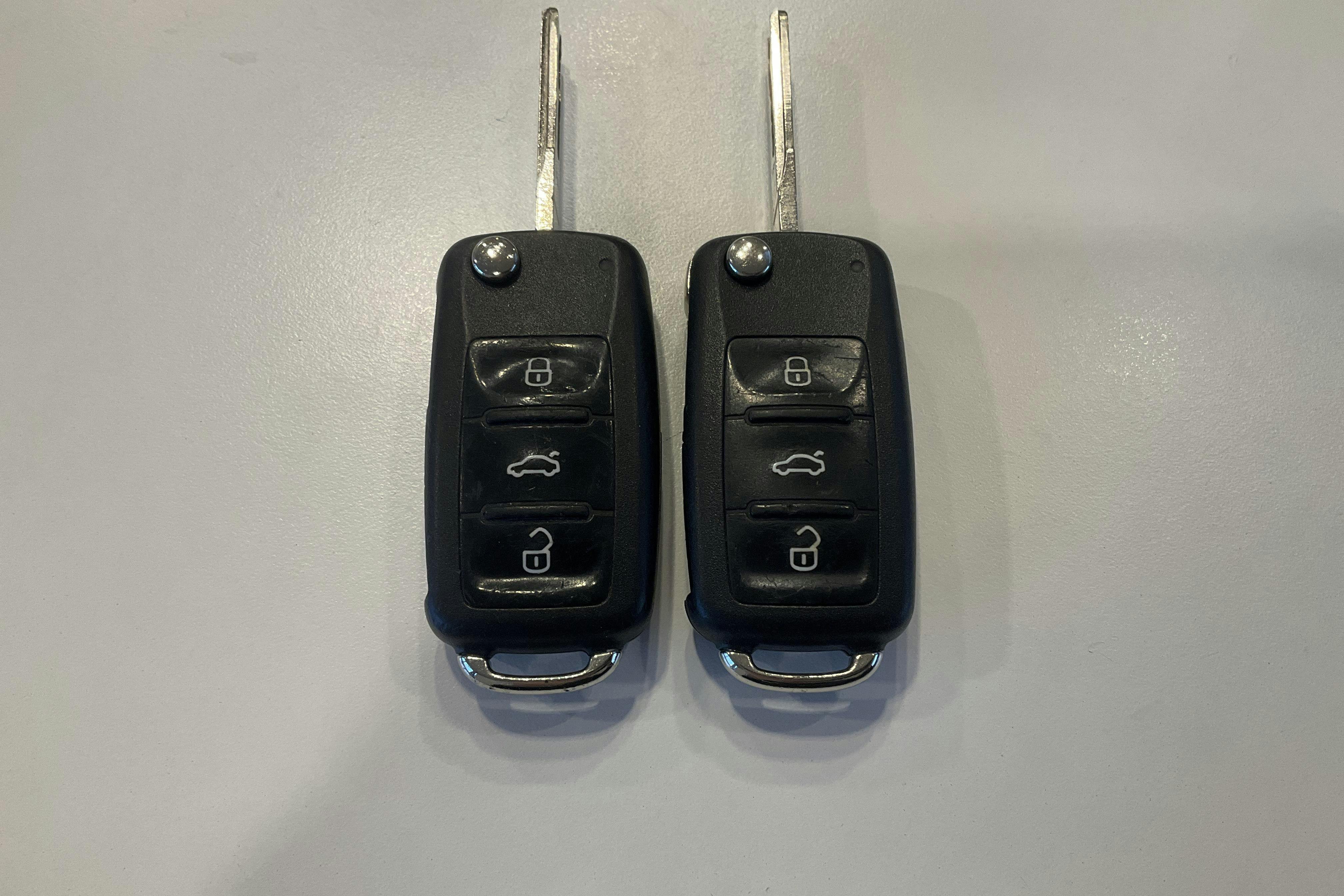 Presentation photo 16 of 16: VW Golf VI 1.6 MultiFuel E85 5dr (102hk) - 164 060 km - Manual - Light Brown - 2011