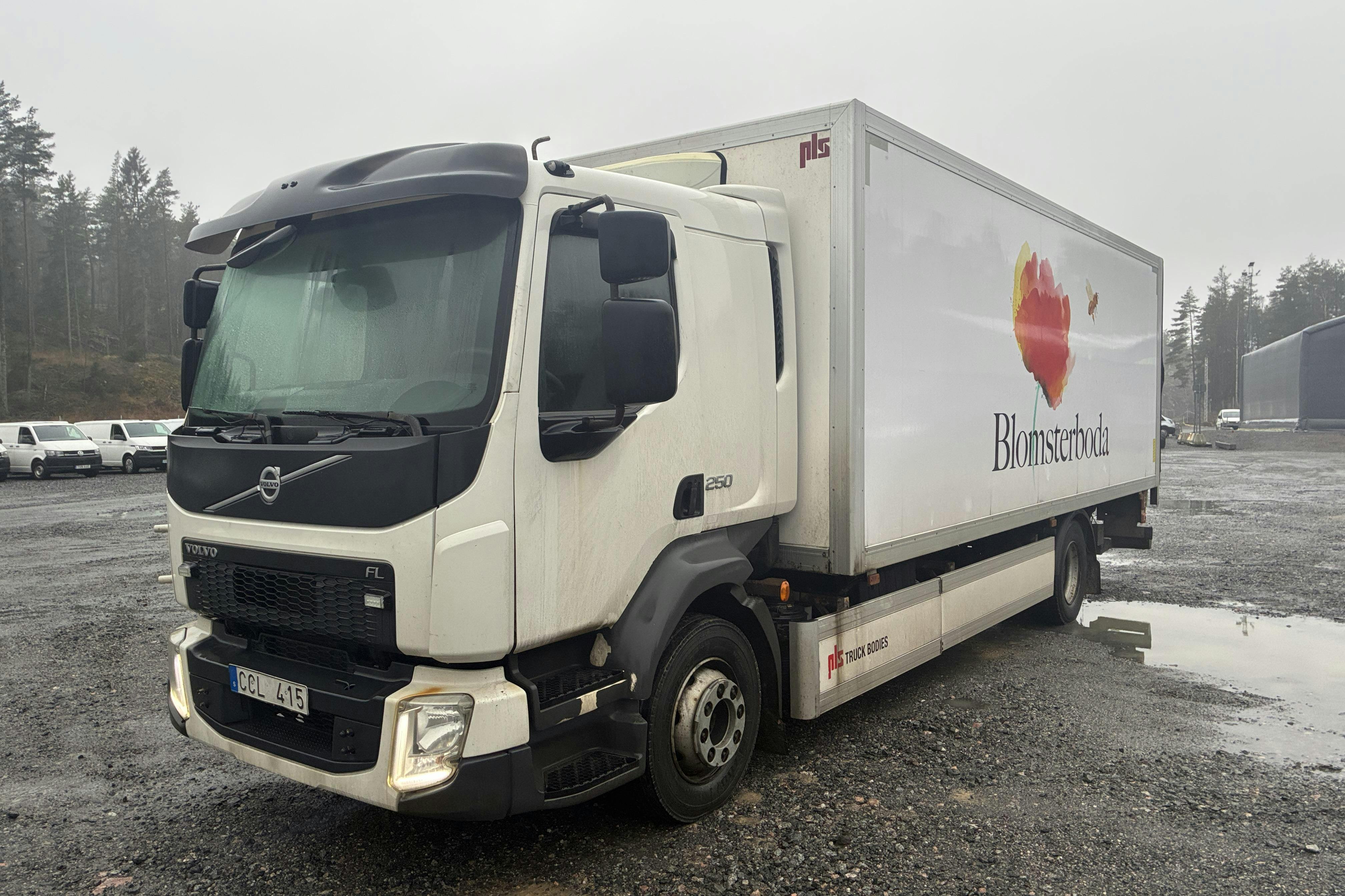 Präsentationsfoto 1 von 107: VOLVO FL250 - 461 649 Kilometer - Verkaufsautomat - Weiß - 2014