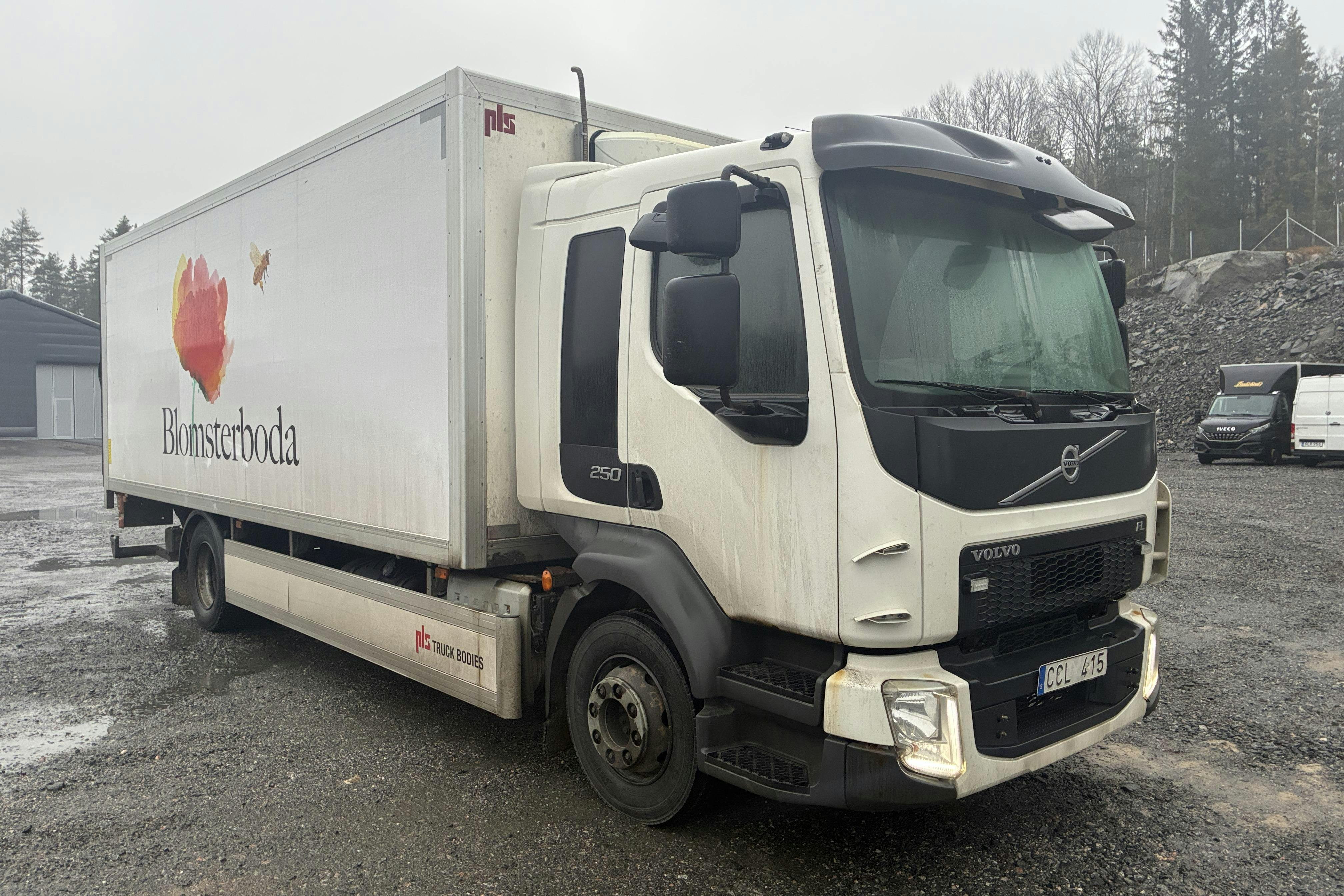 Präsentationsfoto 2 von 107: VOLVO FL250 - 461 649 Kilometer - Verkaufsautomat - Weiß - 2014