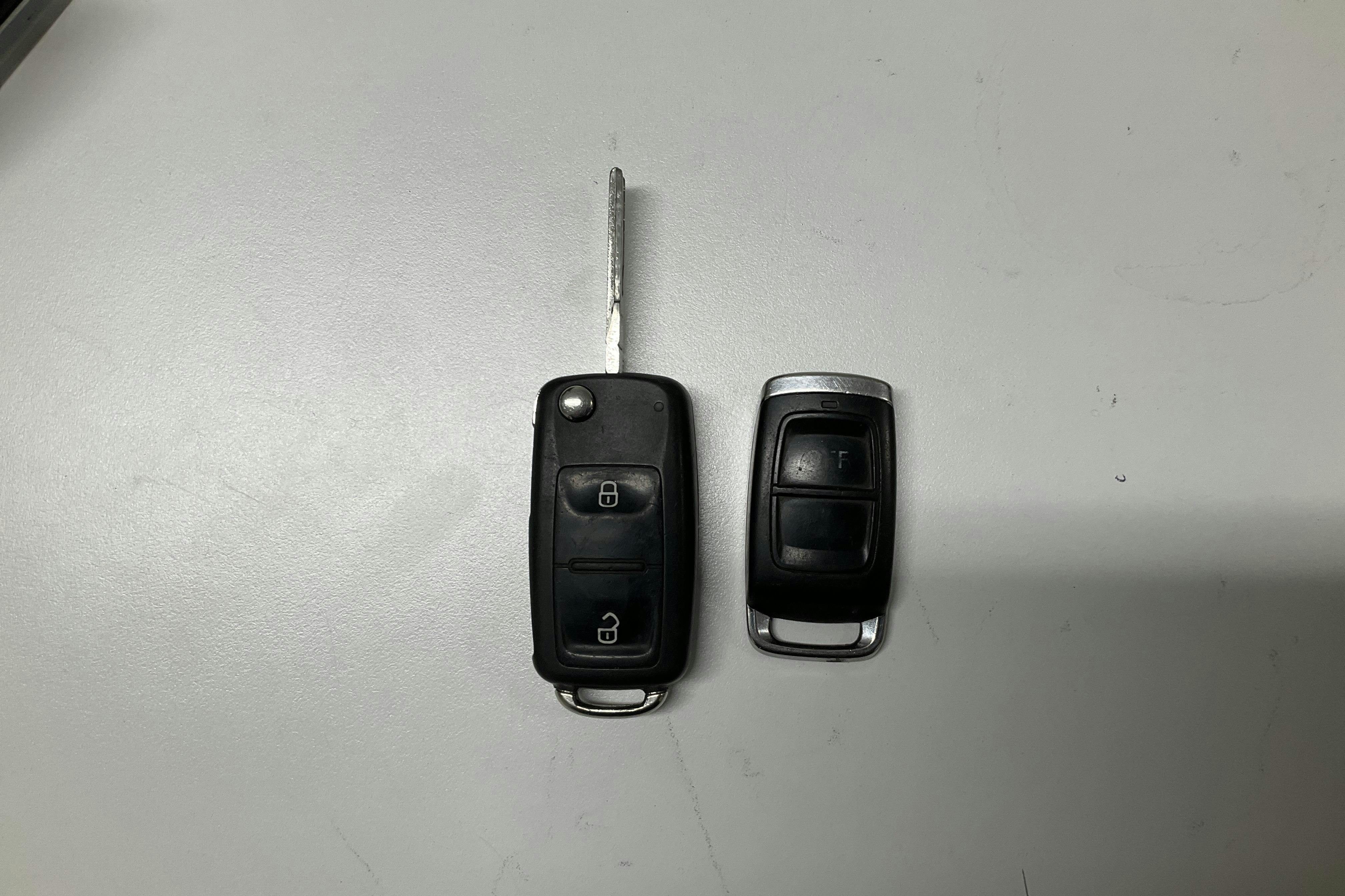 Presentation photo 13 of 13: VW Transporter T6 2.0 TDI BMT Skåp 4MOTION (150hk) - 228 020 km - Automatic - black - 2017