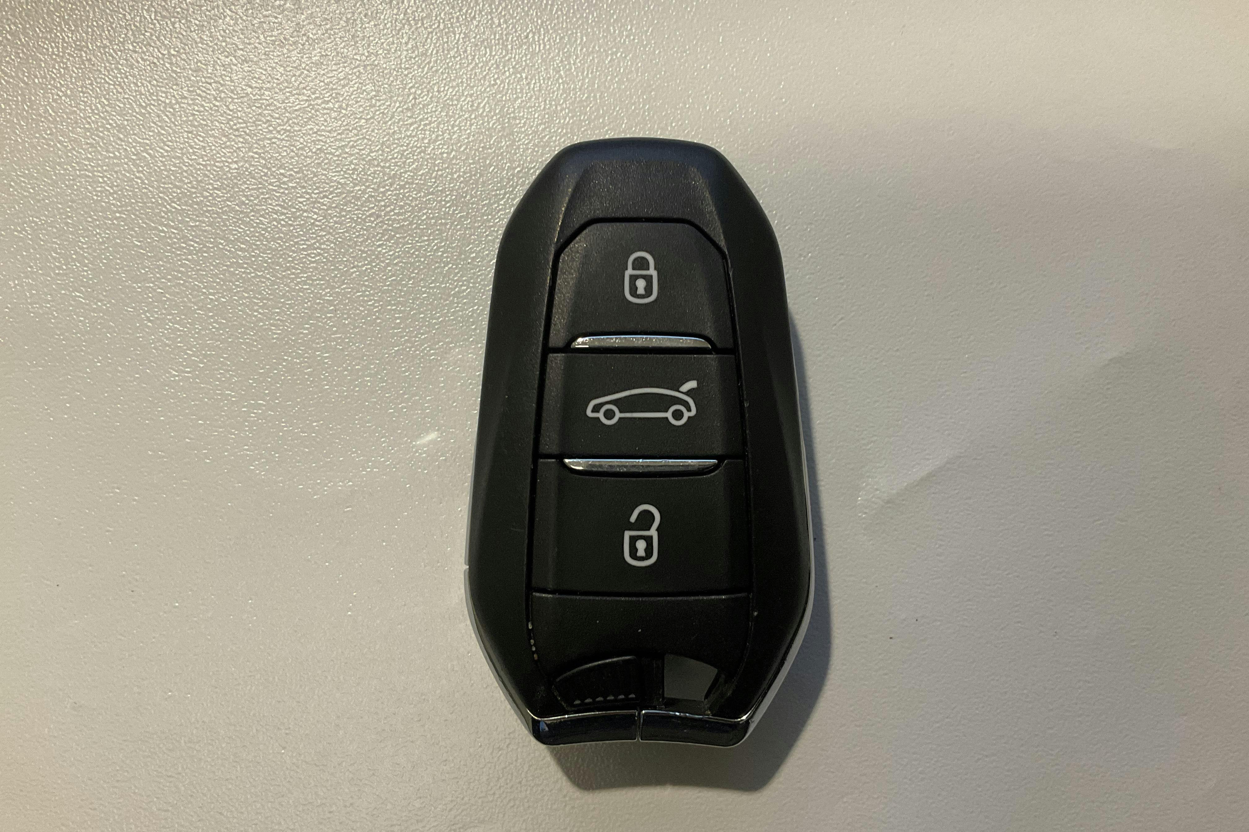 Presentation photo 18 of 18: Citroën C5 Aircross PHEV e-EAT (225hk) - 78 190 km - Automatic - gray - 2022