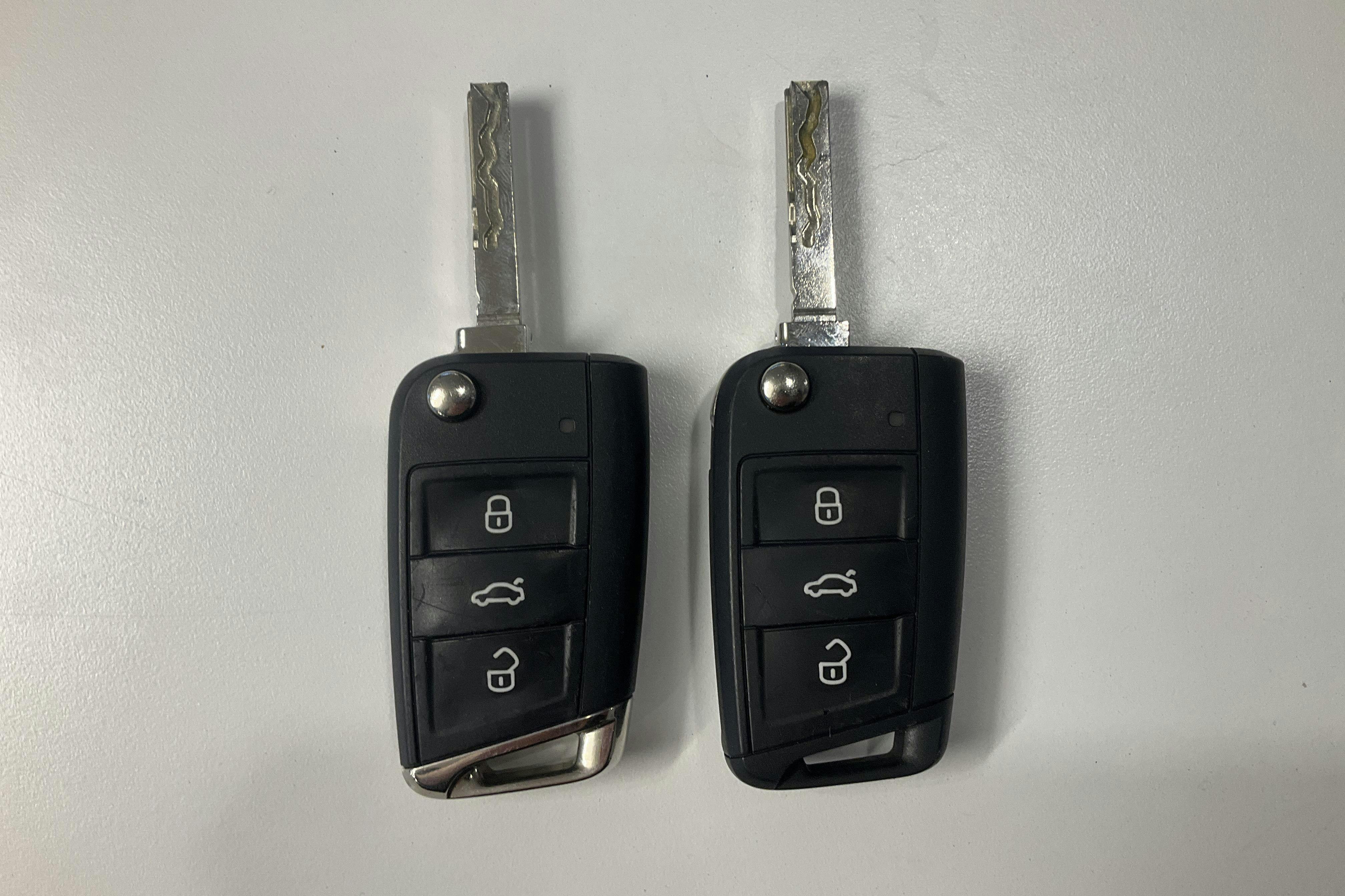 Esittelykuva 18 osoitteesta 18: VW Tiguan 1.4 TSI eHybrid (245hk) - 45 280 km - Automaattinen - musta - 2022