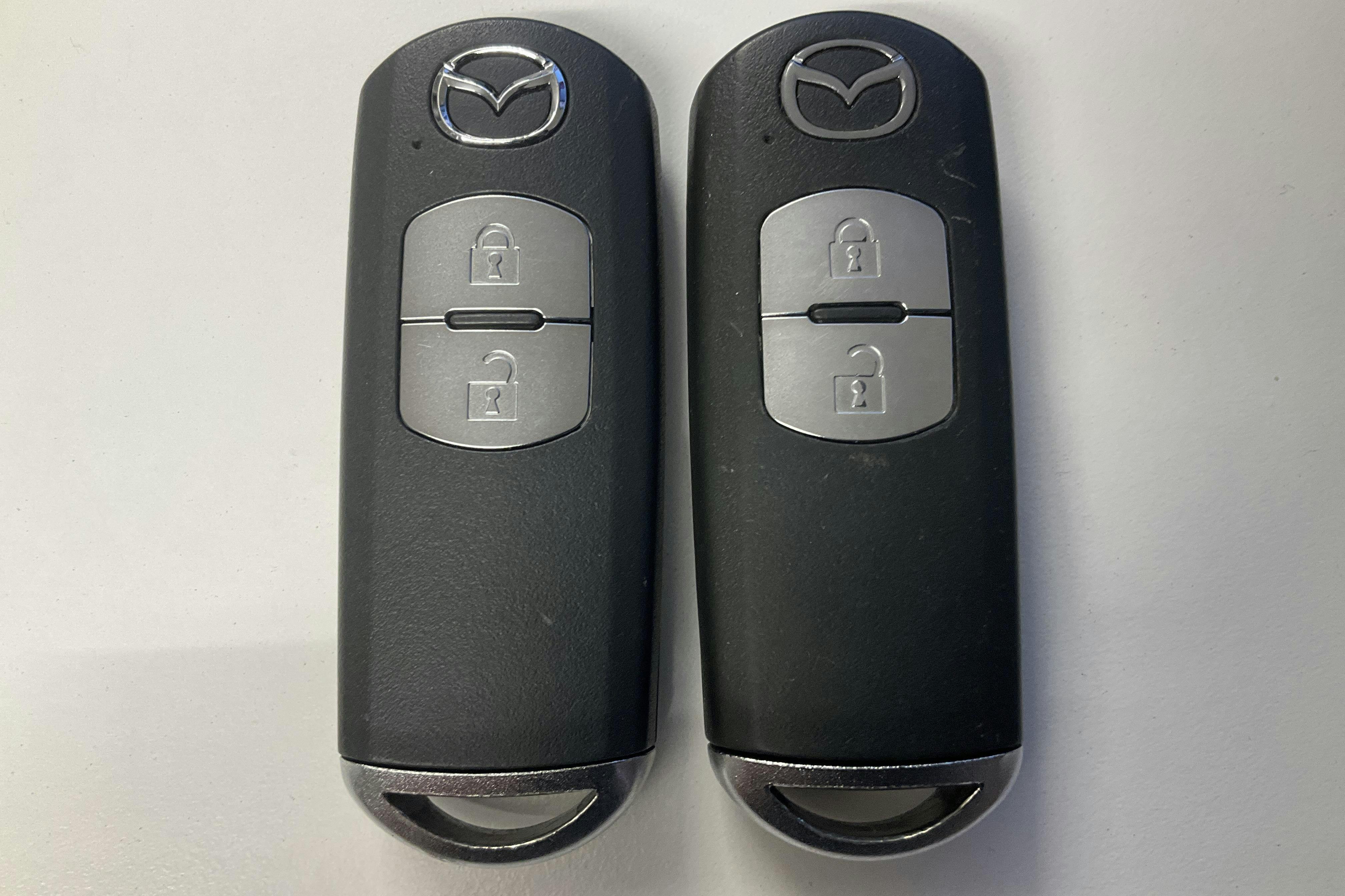 Presentation photo 17 of 17: Mazda 2 1.5 5dr (90hk) - 178 300 km - Manual - gray - 2016