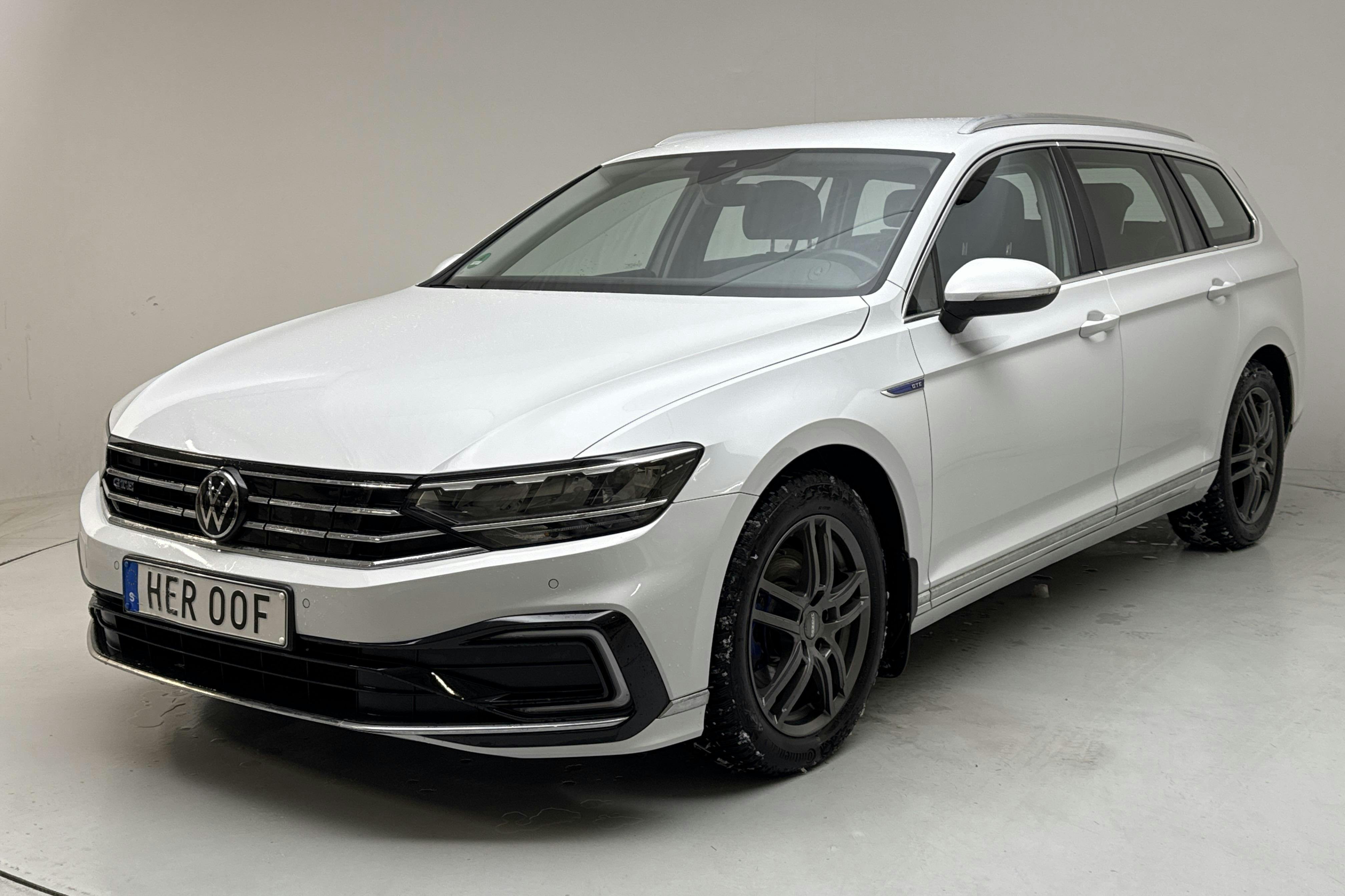 Presentation photo 1 of 17: VW Passat 1.4 GTE Sportscombi (218hk) - 93 430 km - Automatic - white - 2023