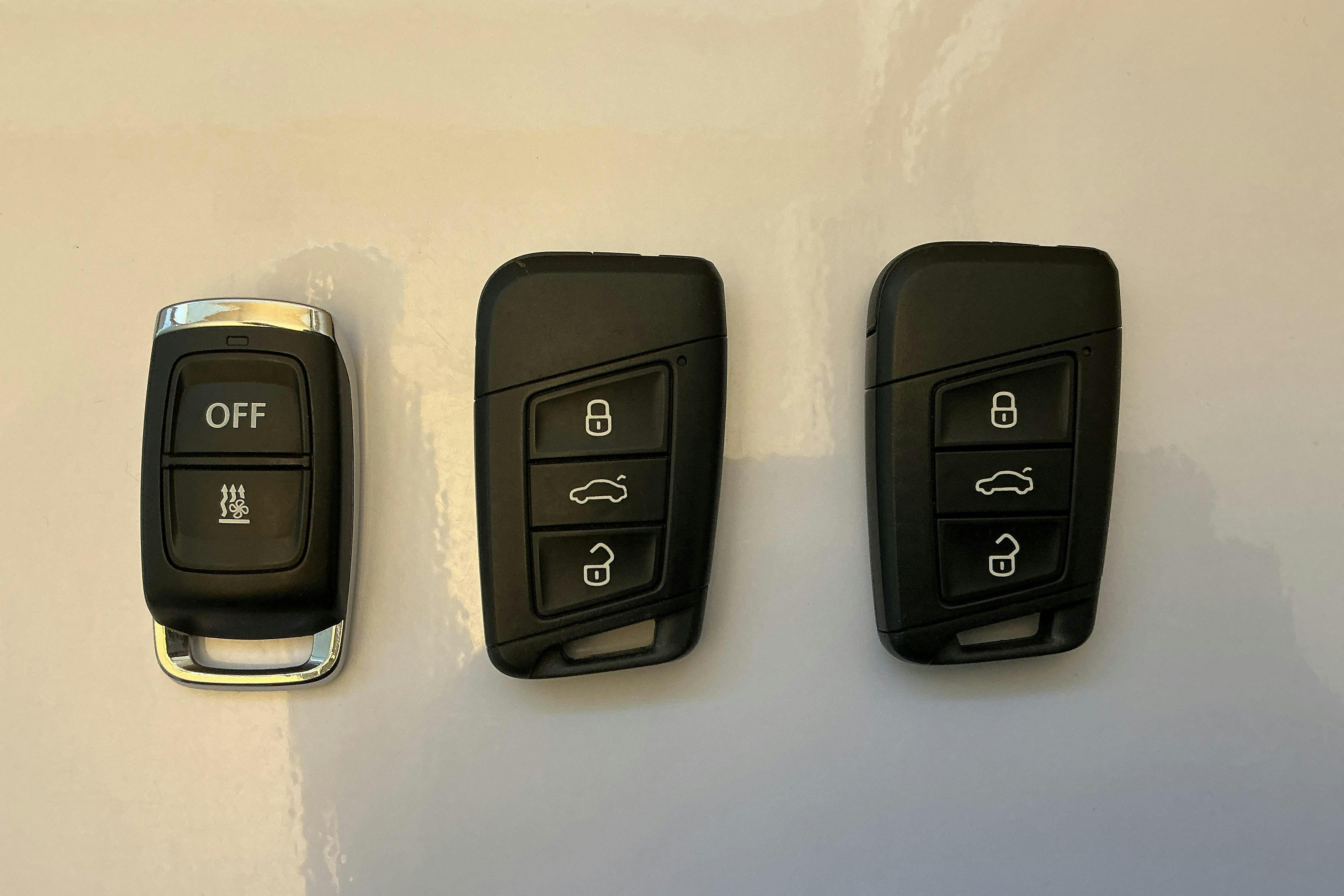 Presentation photo 17 of 17: VW Passat 1.4 GTE Sportscombi (218hk) - 93 430 km - Automatic - white - 2023