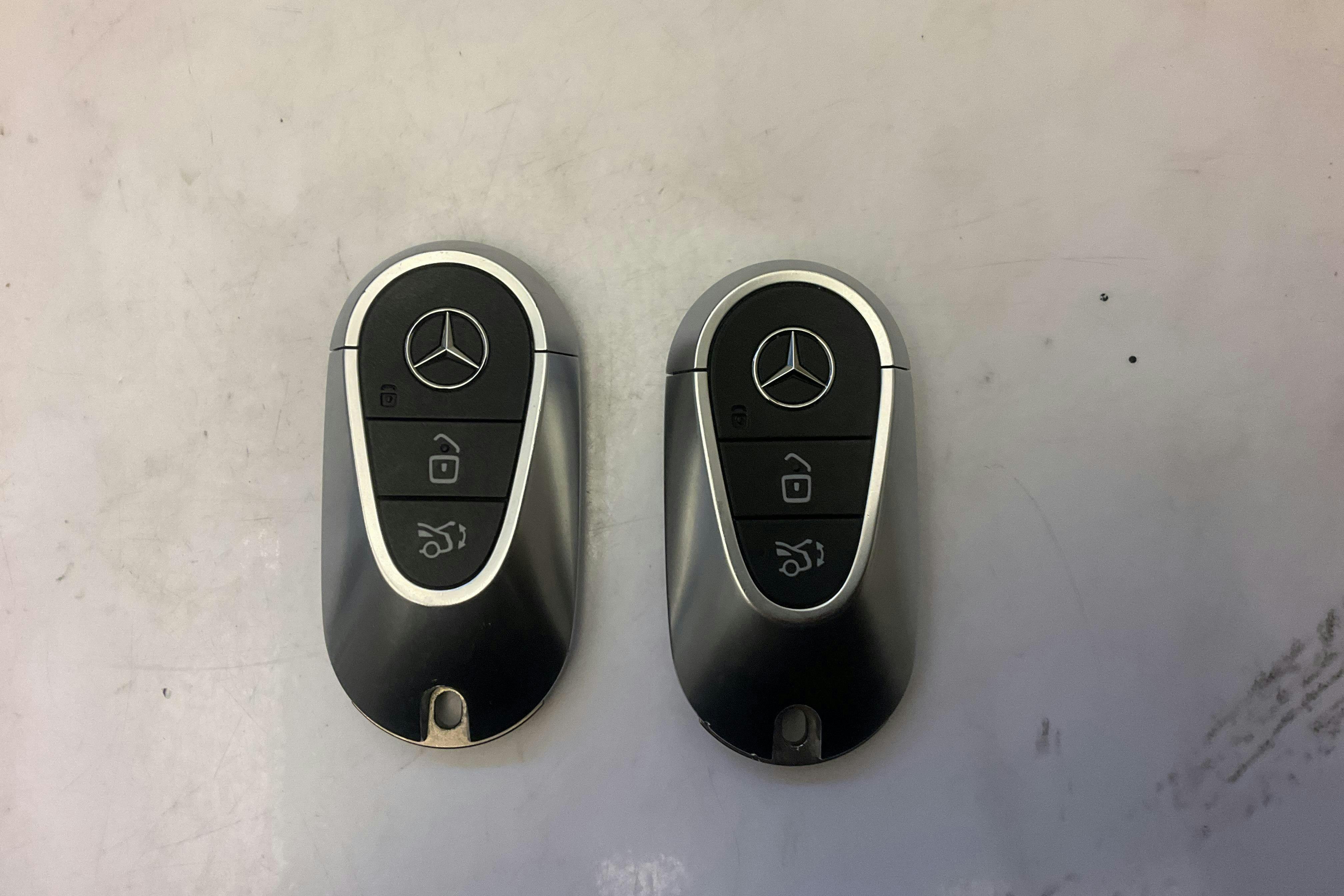 Presentationsfoto 21 av 21: Mercedes C 300 e Kombi S206 (333hk) - 7 580 mil - Automat - grå - 2023