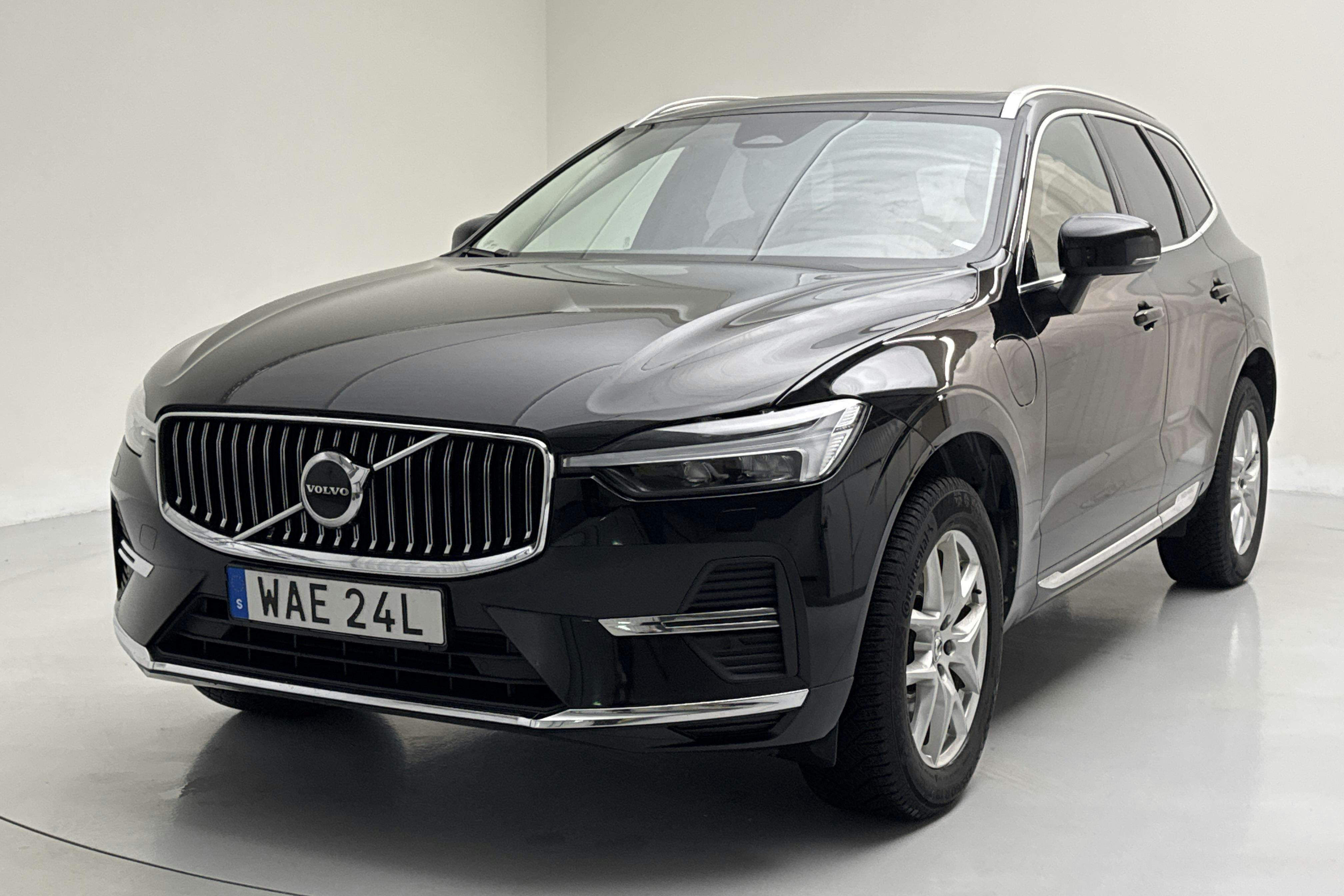 Zdjęcie prezentacyjne 1 z 19: Volvo XC60 T6 AWD Recharge (350hk) - 76 610 km - Automatyczna - czarny - 2023