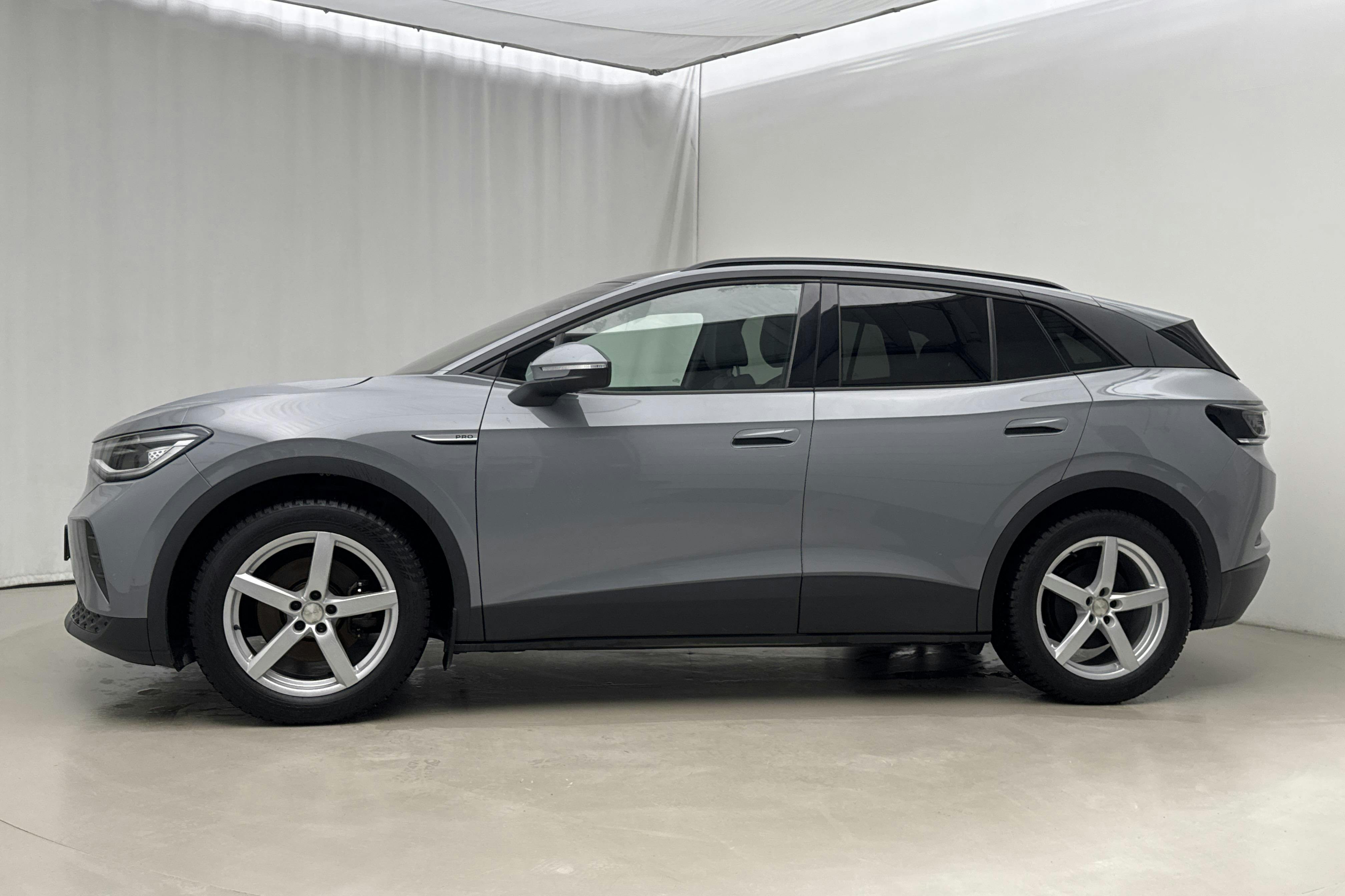 Presentationsfoto 2 av 22: VW ID.4 77kWh (204hk) - 6 301 mil - Automat - grå - 2022