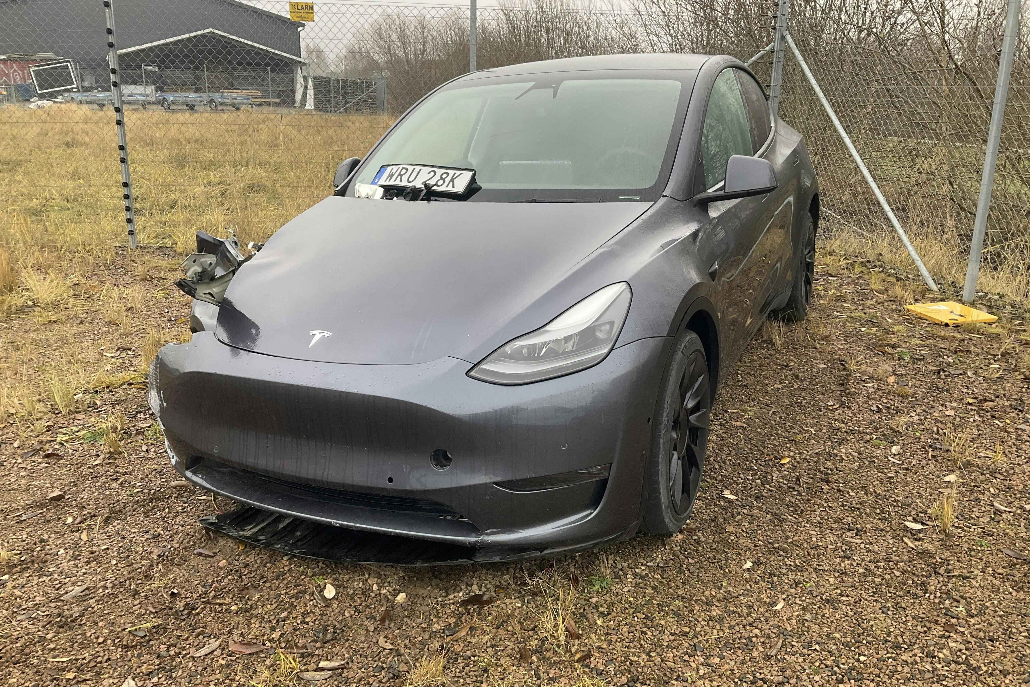 Presentation photo 1 of 8: Tesla Model Y Long Range Dual Motor AWD - 0 km - Automatic - gray - 2021