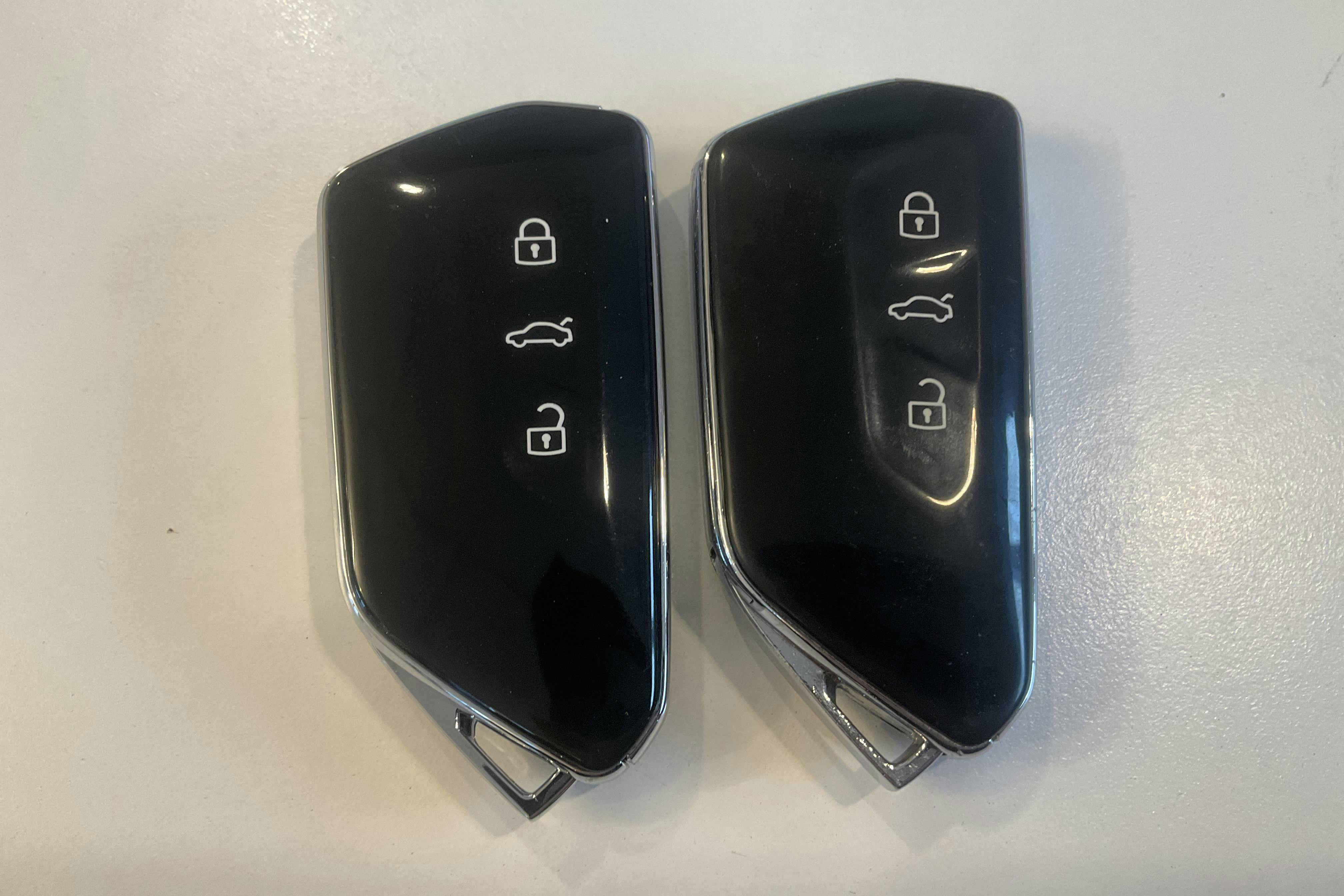 Presentation photo 18 of 18: VW Golf VIII TGI 5dr (130hk) - 37 030 km - Automatic - white - 2023