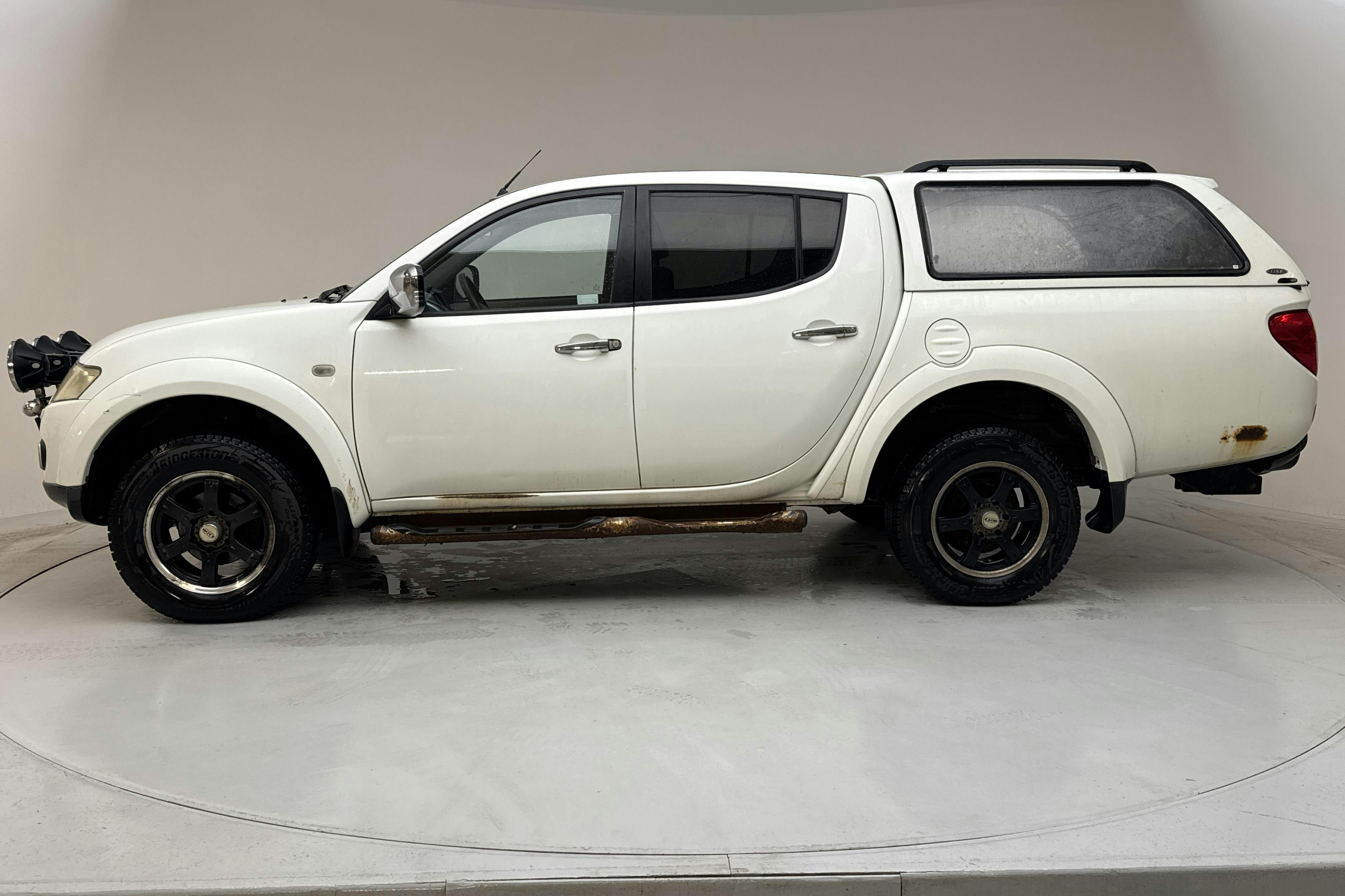 Esittelykuva 2 osoitteesta 12: Mitsubishi L200 2.5 DI-D (178hk) - 180 400 km - Automaattinen - valkoinen - 2012